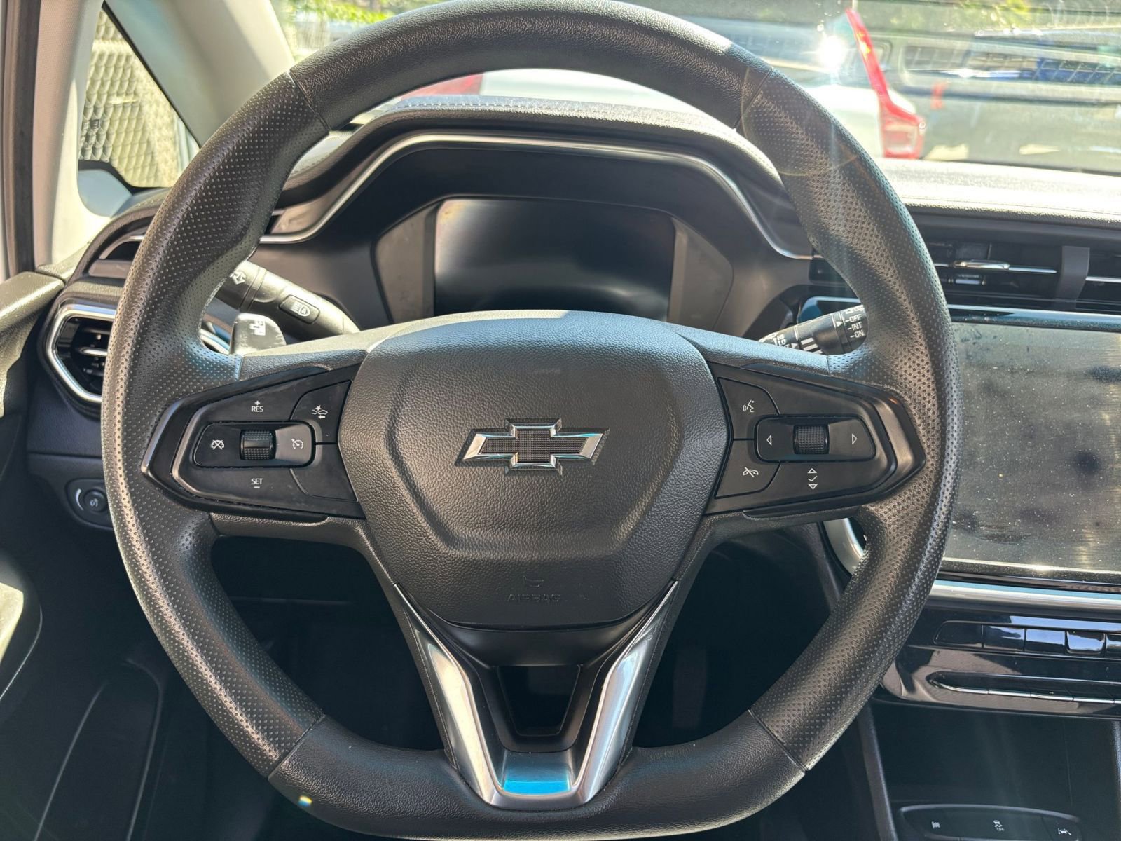 Thumbnail: 2023 Chevrolet Bolt EV - 32