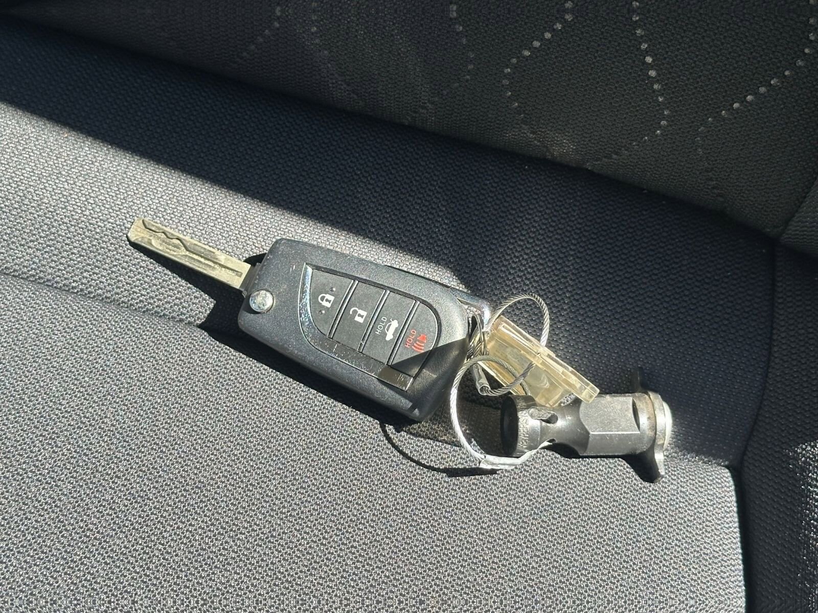 Thumbnail: 2025 Toyota Corolla - 21