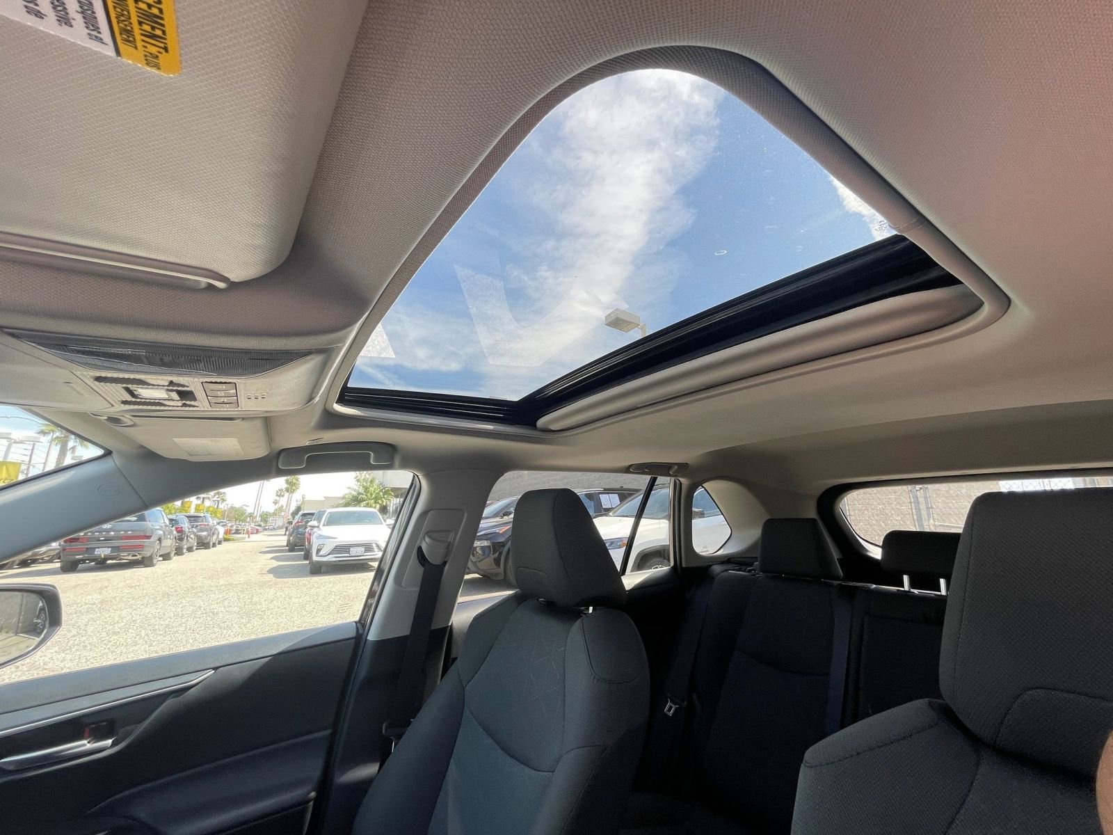 Thumbnail: 2025 Toyota RAV4 - 30