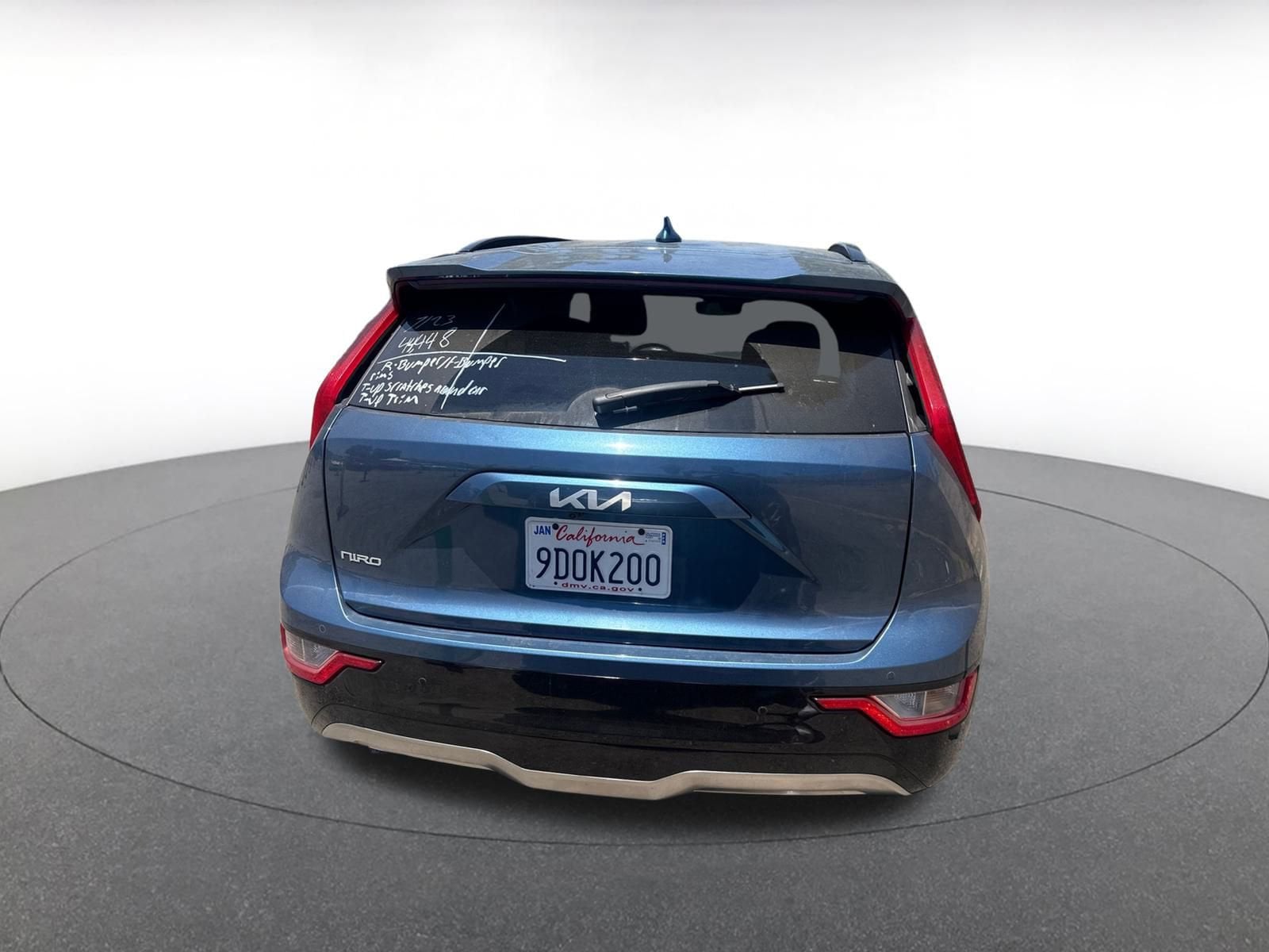 Thumbnail: 2023 Kia Niro - 6