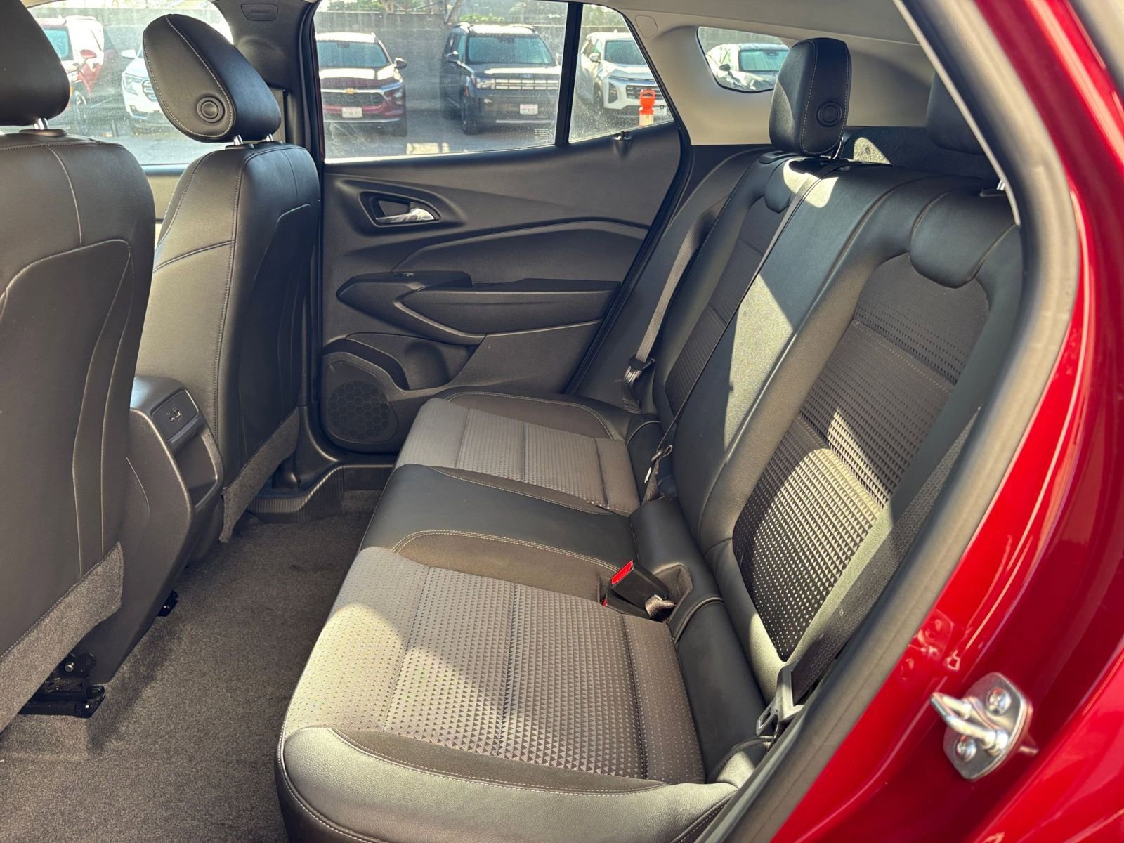 Thumbnail: 2025 Chevrolet Trax - 25