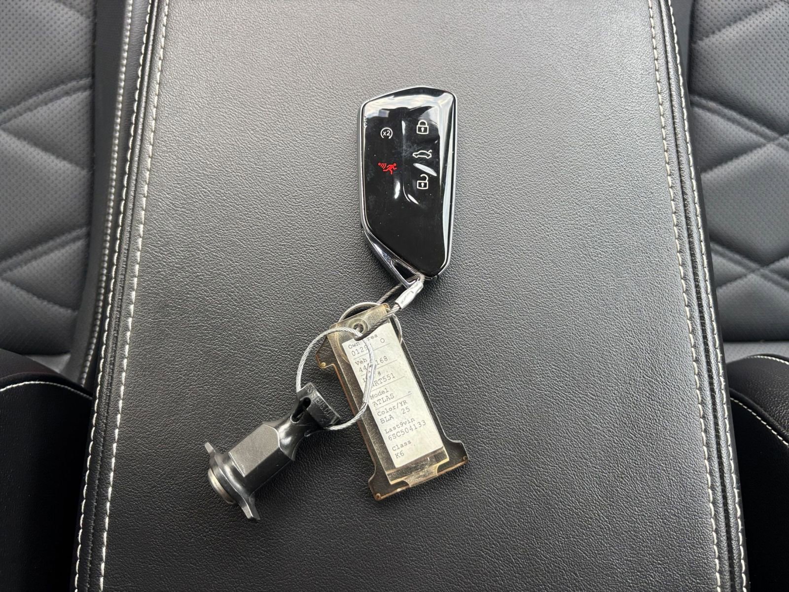 Thumbnail: 2025 Volkswagen Atlas - 23