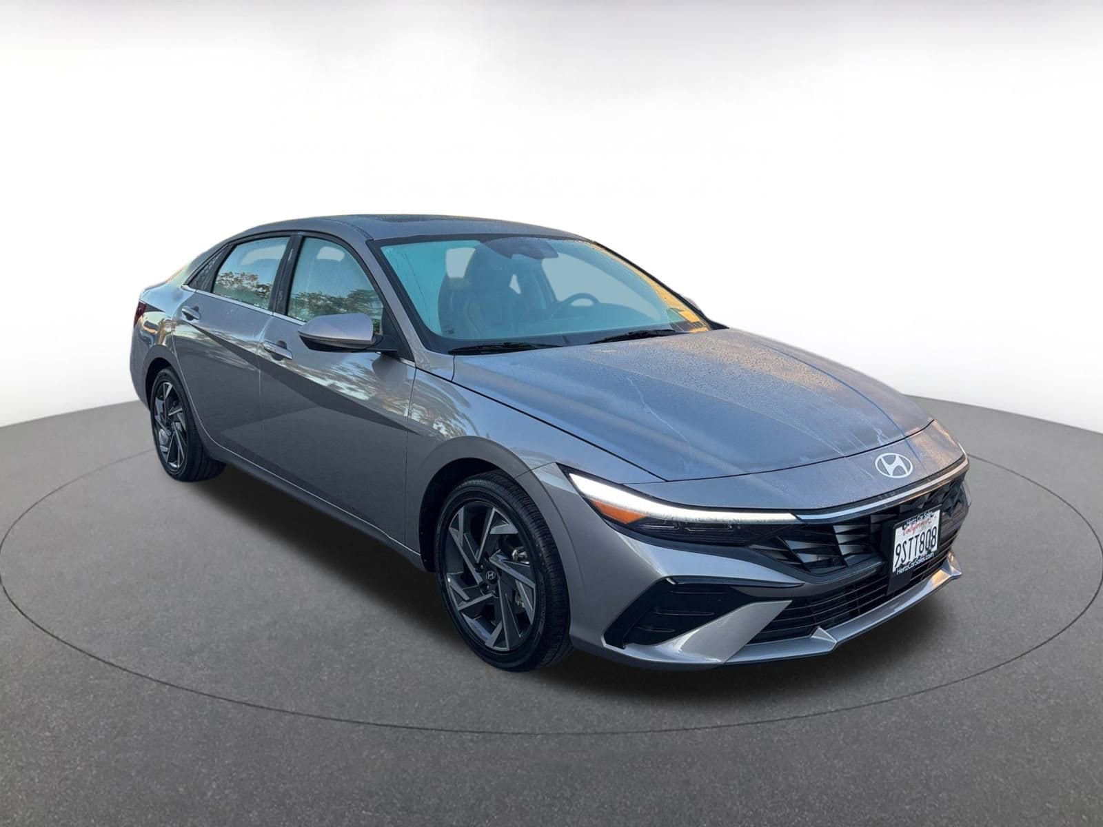 Thumbnail: 2025 Hyundai Elantra - 1