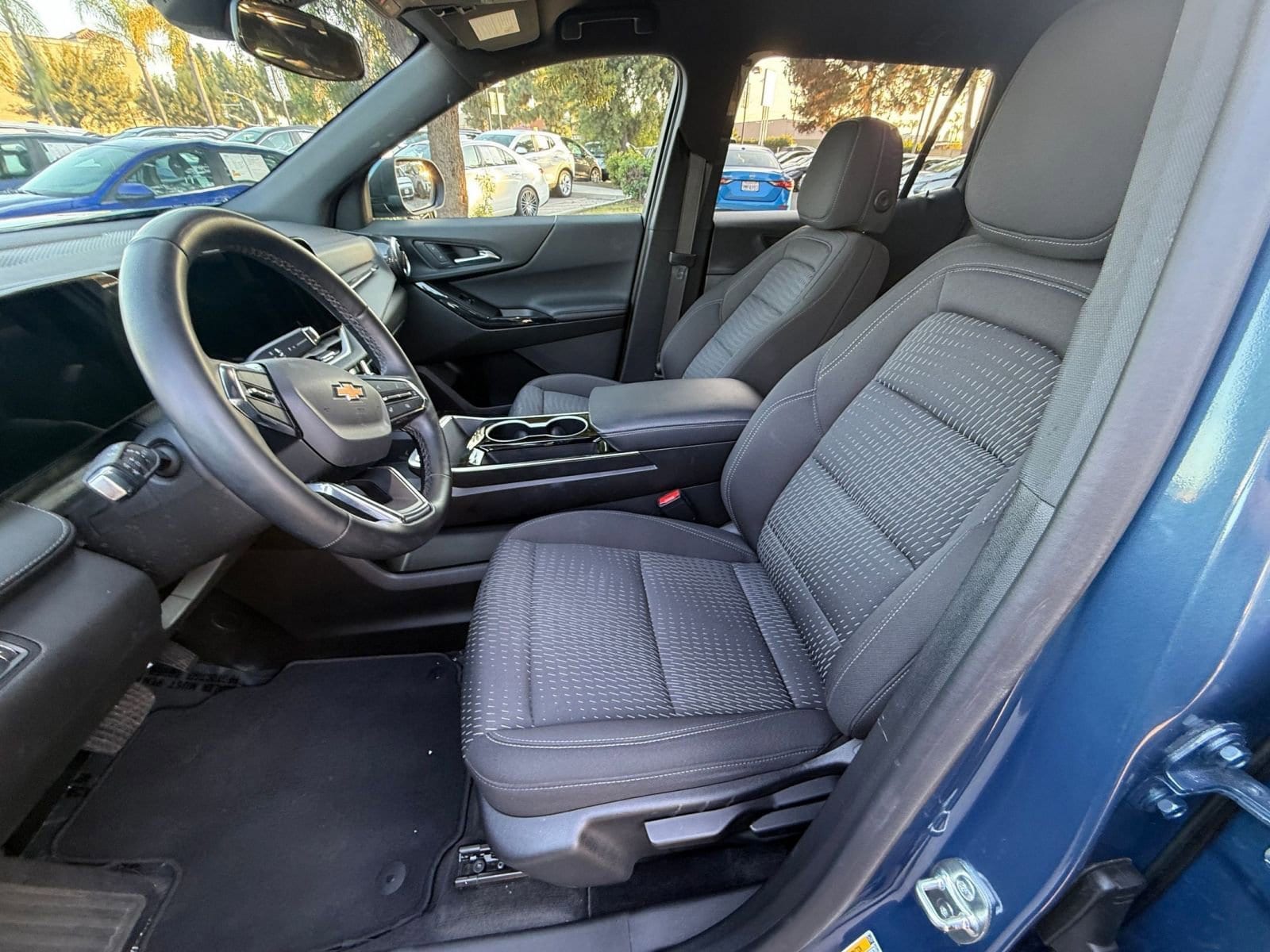 Thumbnail: 2025 Chevrolet Equinox - 23