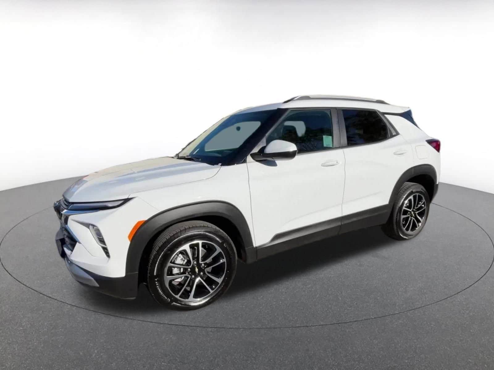 Thumbnail: 2025 Chevrolet TrailBlazer - 8