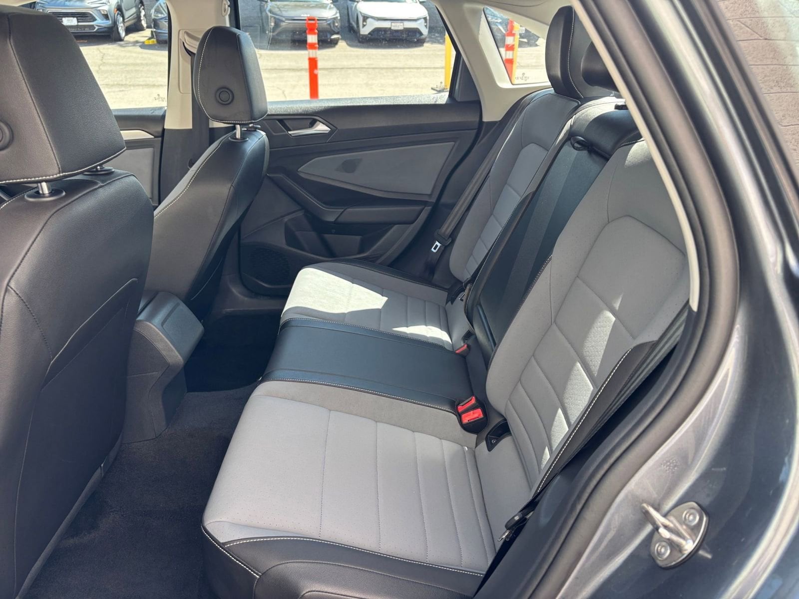 Thumbnail: 2025 Volkswagen Jetta - 25