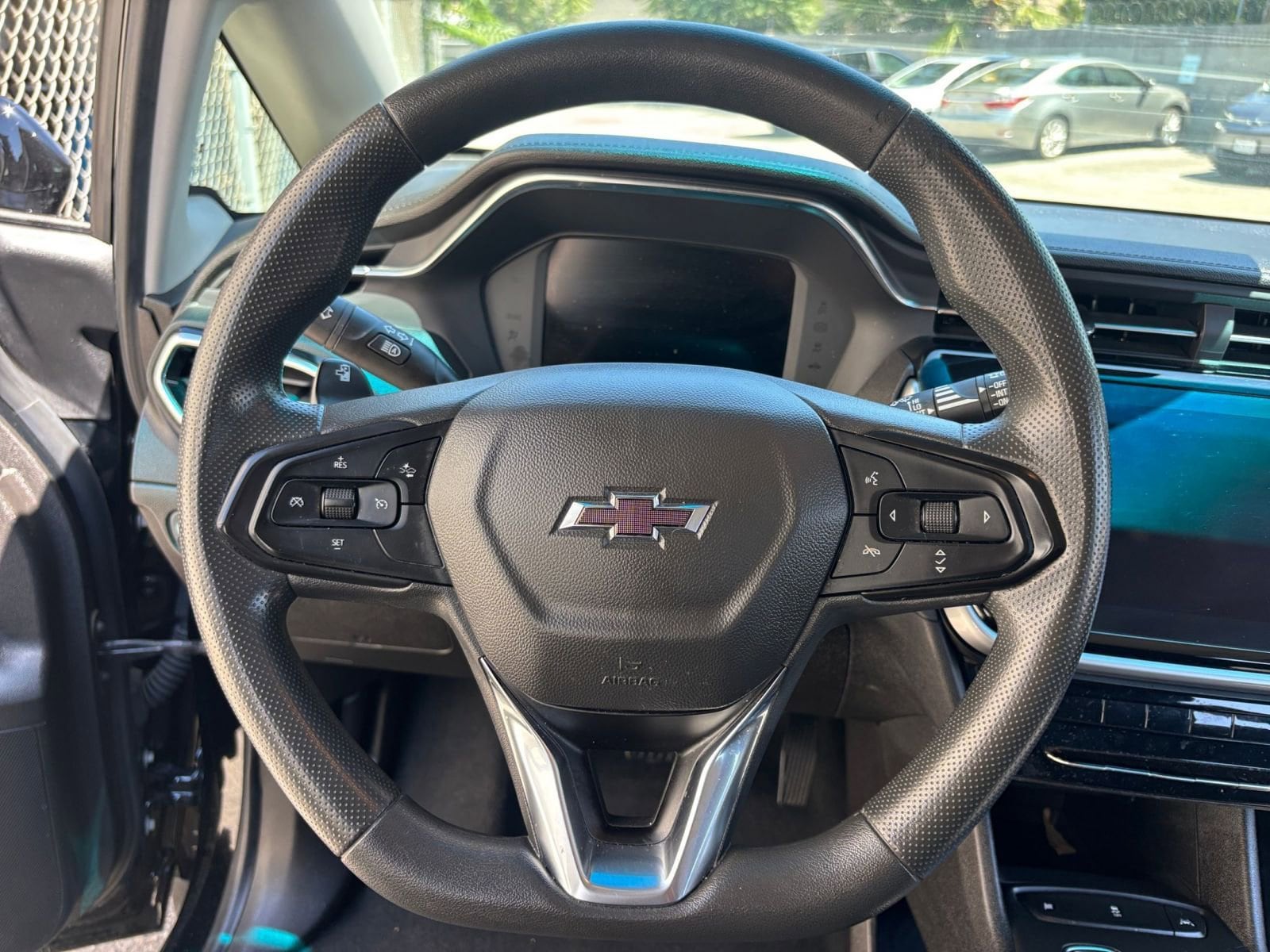 Thumbnail: 2023 Chevrolet Bolt EV - 32