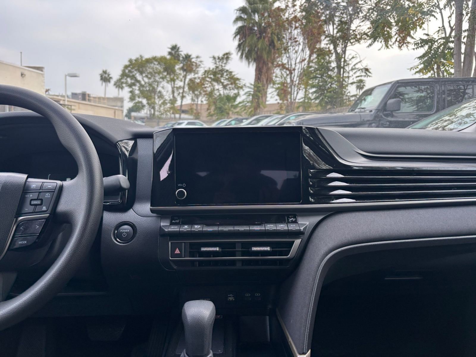 Thumbnail: 2025 Toyota Camry - 18