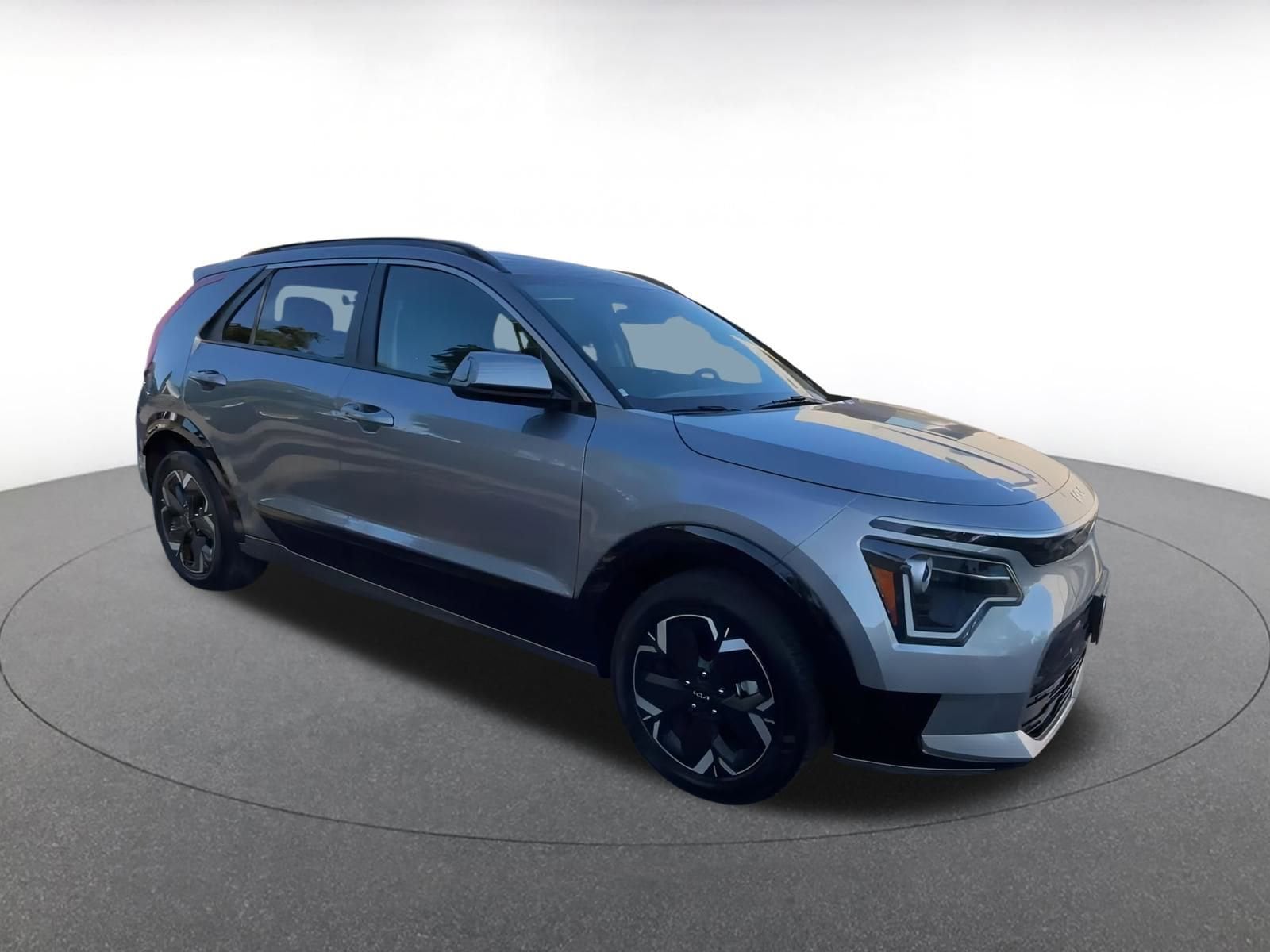 Thumbnail: 2023 Kia Niro - 2