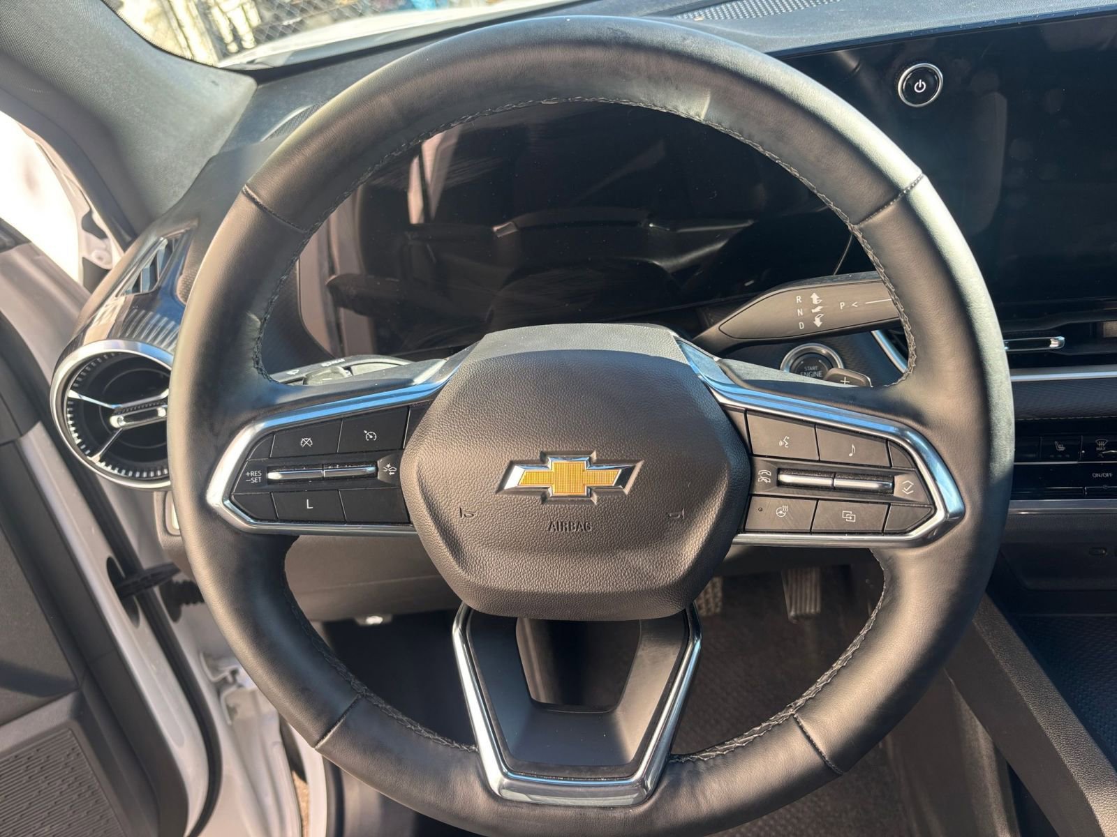 Thumbnail: 2025 Chevrolet Equinox - 28