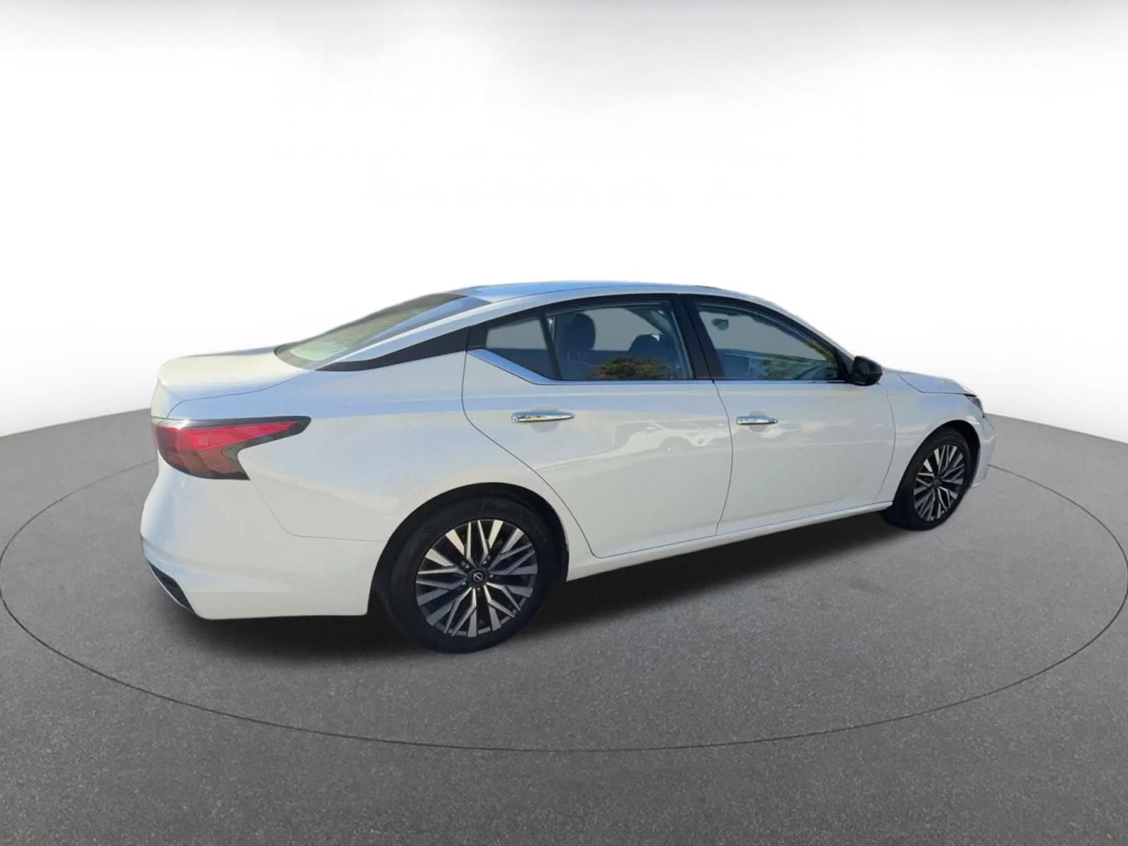 Thumbnail: 2025 Nissan Altima - 12
