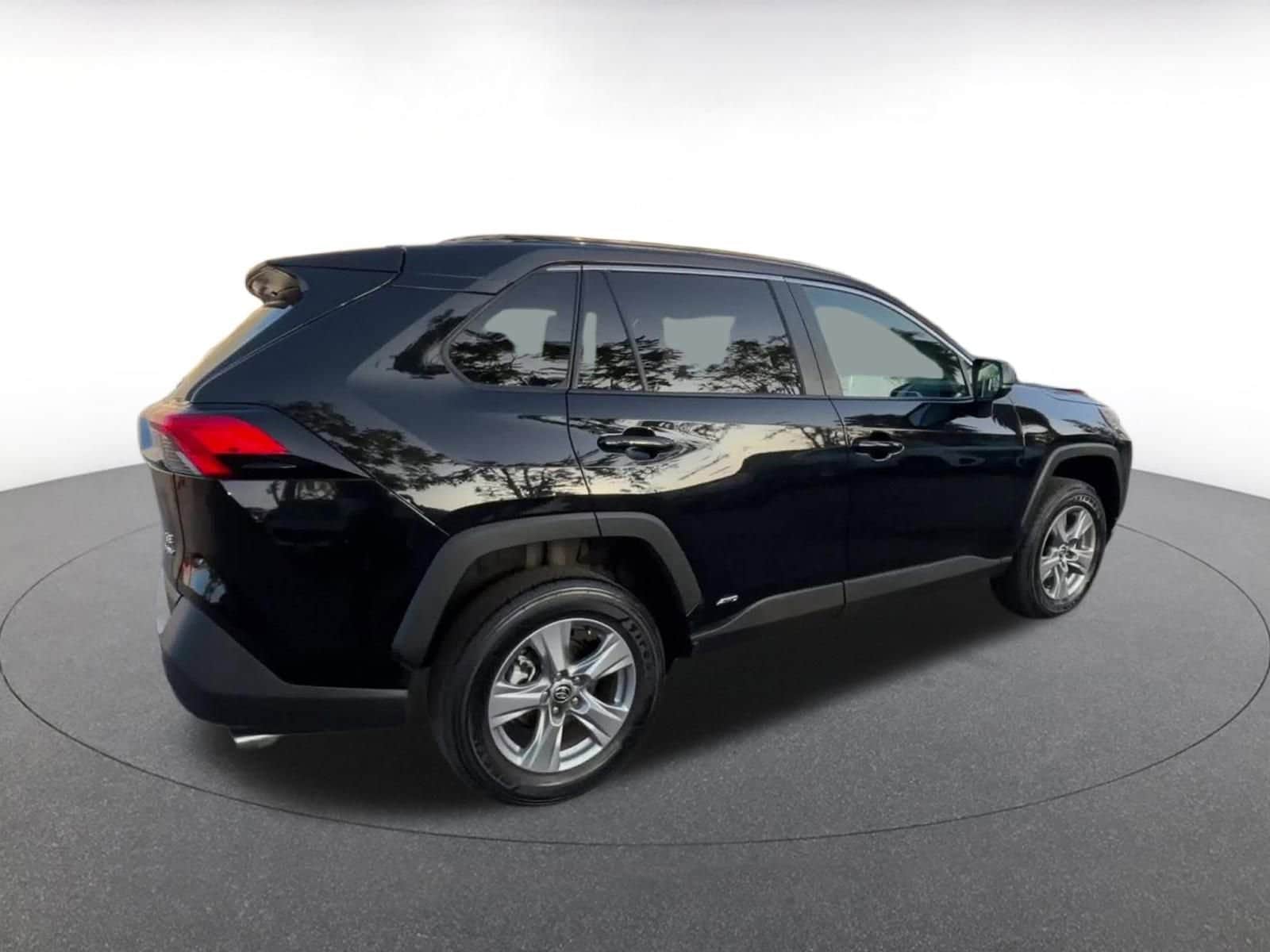 Thumbnail: 2025 Toyota RAV4 - 15