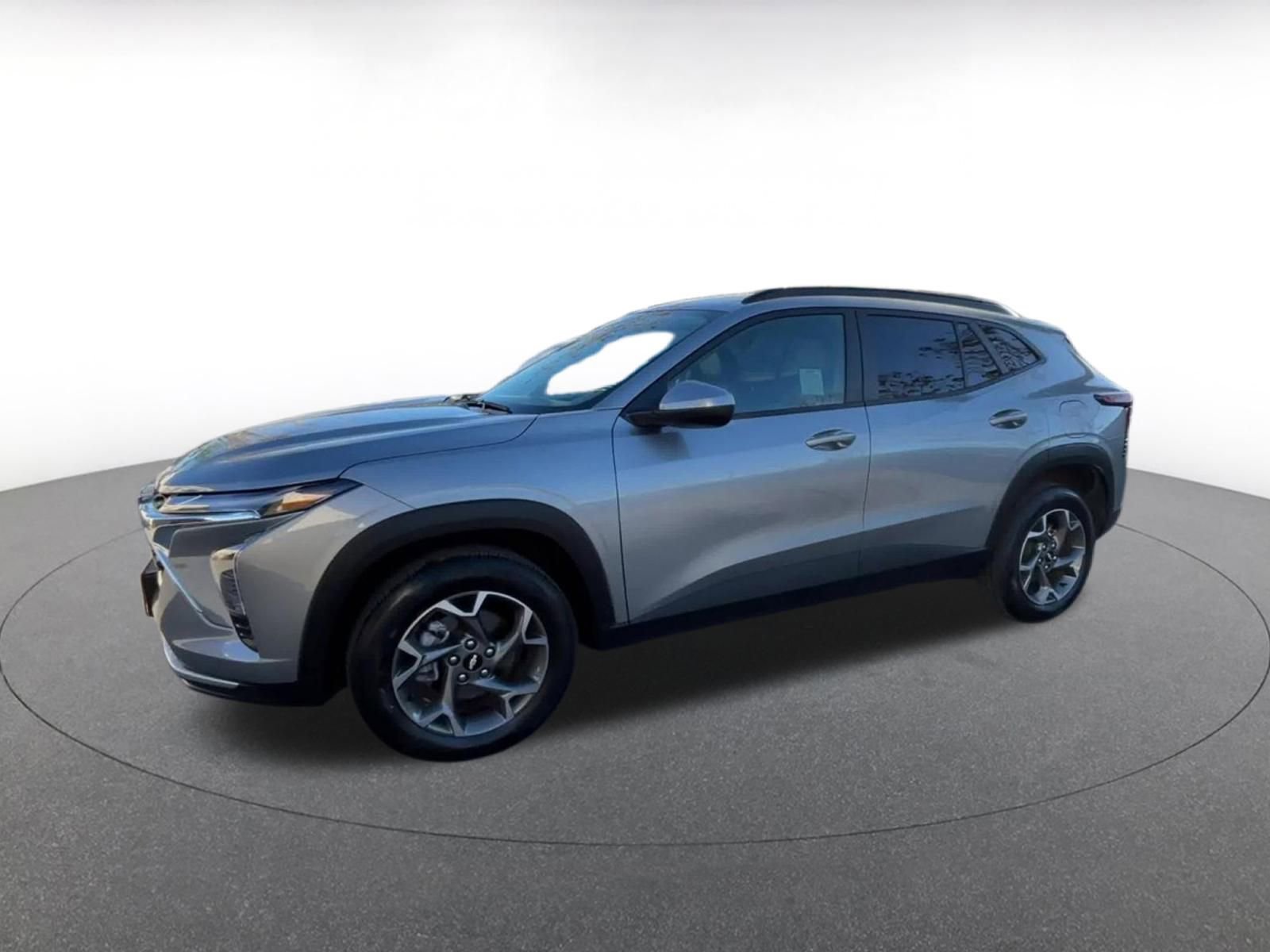 Thumbnail: 2025 Chevrolet Trax - 8