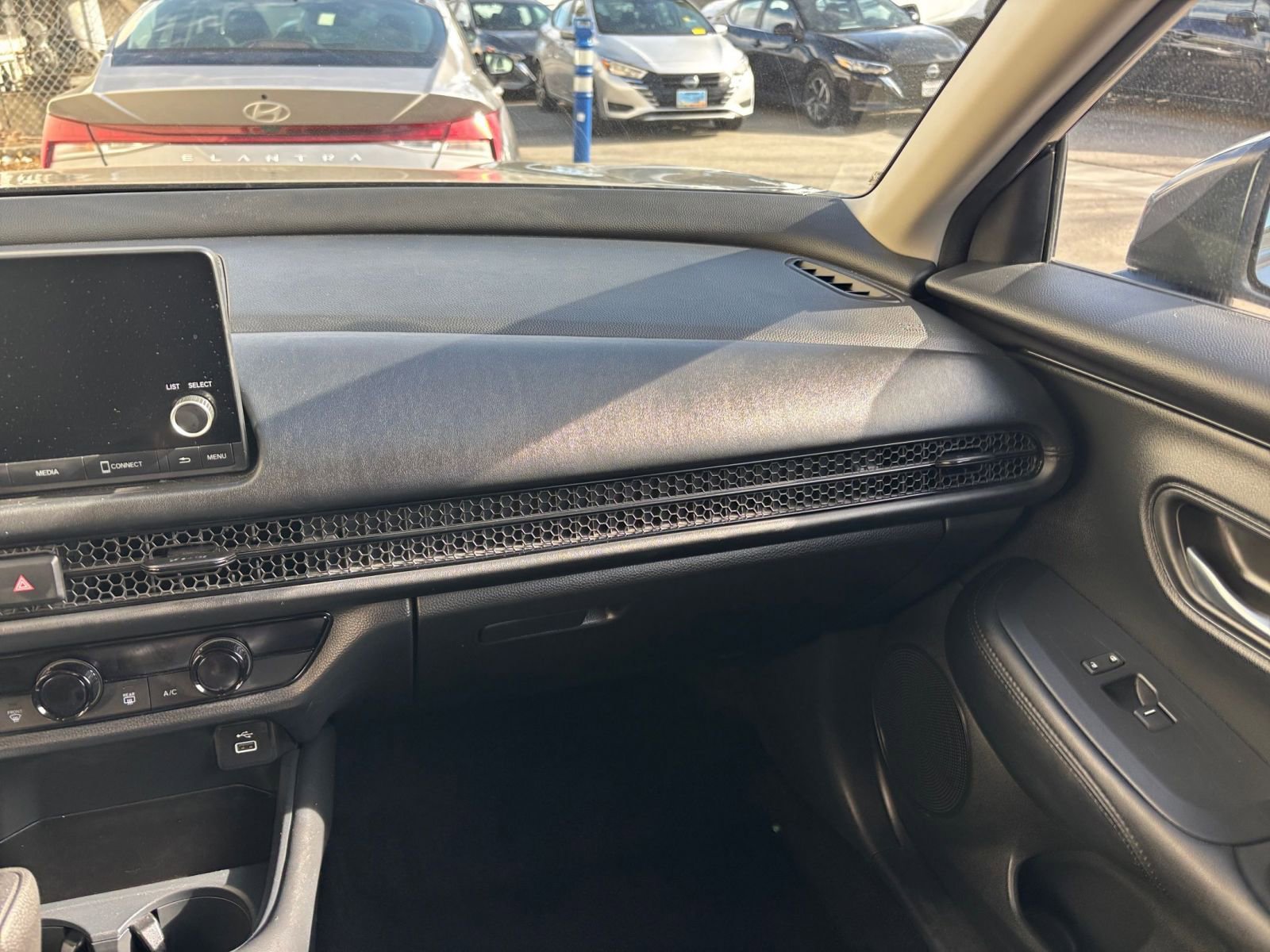 Thumbnail: 2025 Honda HR-V - 35