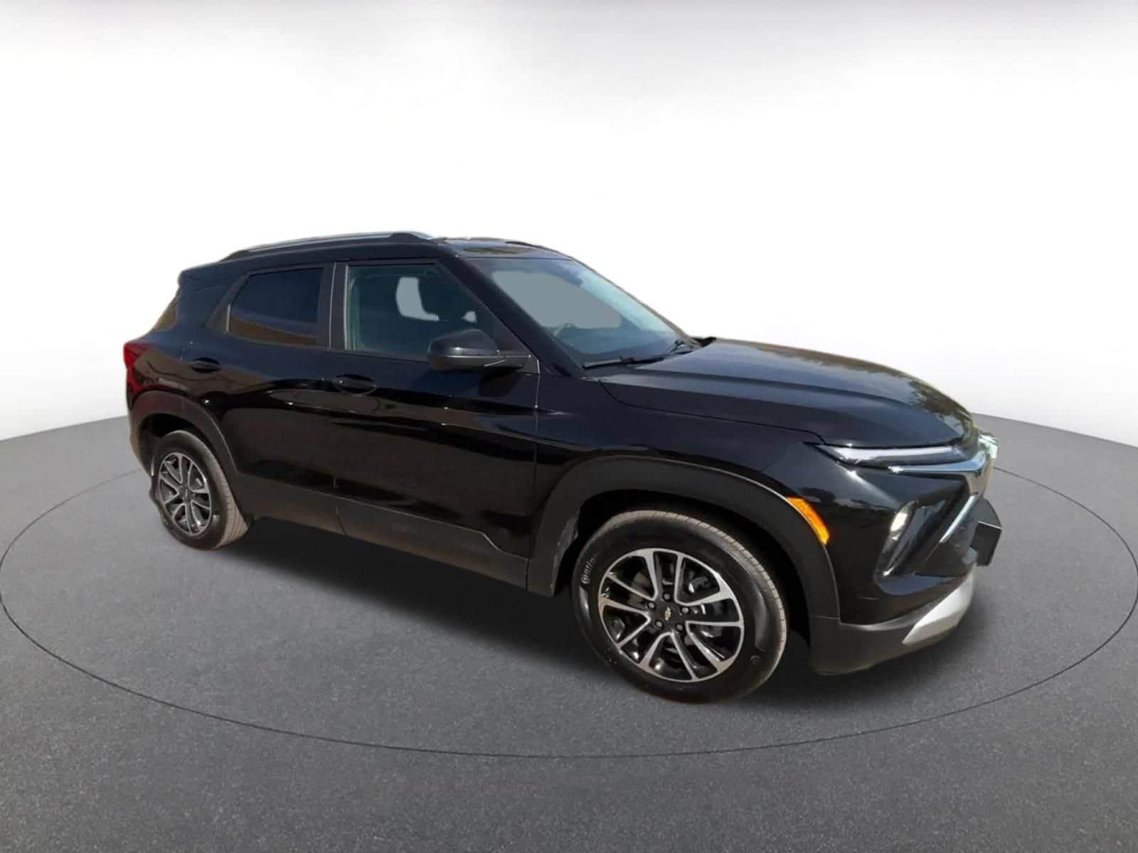 Thumbnail: 2025 Chevrolet TrailBlazer - 2