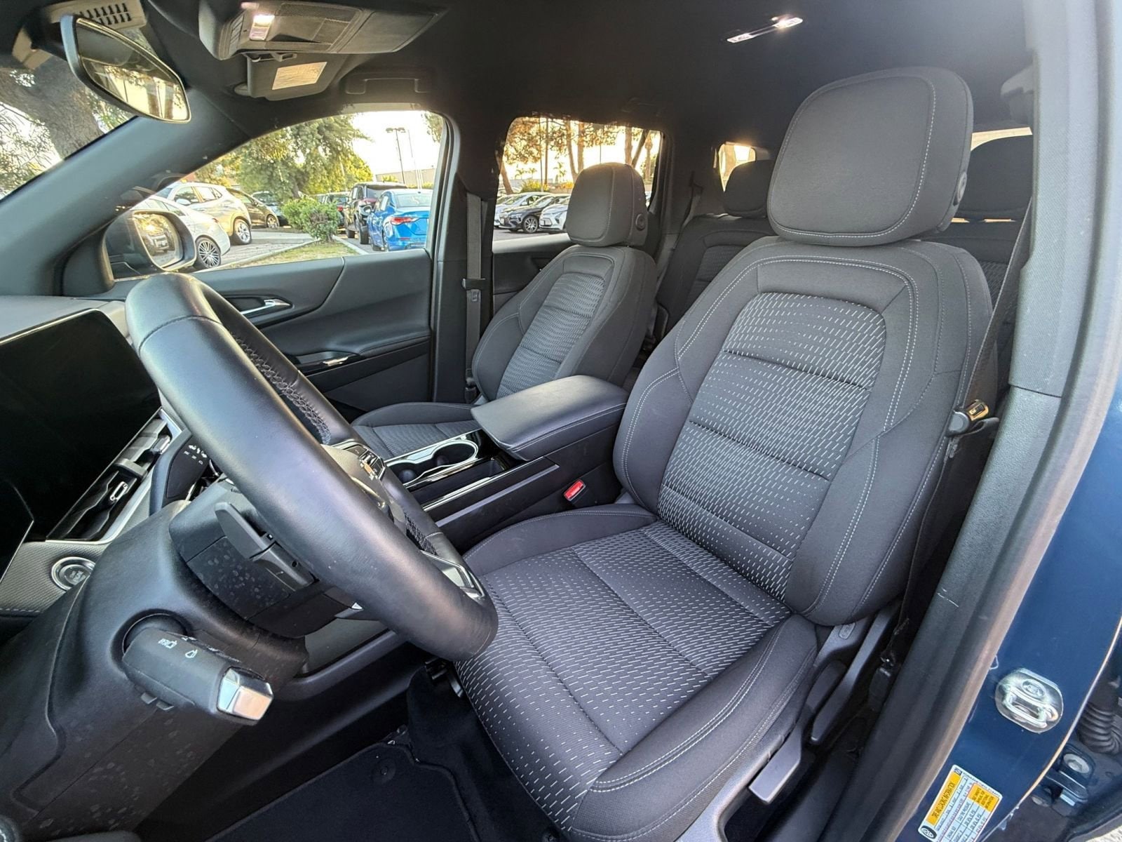 Thumbnail: 2025 Chevrolet Equinox - 32