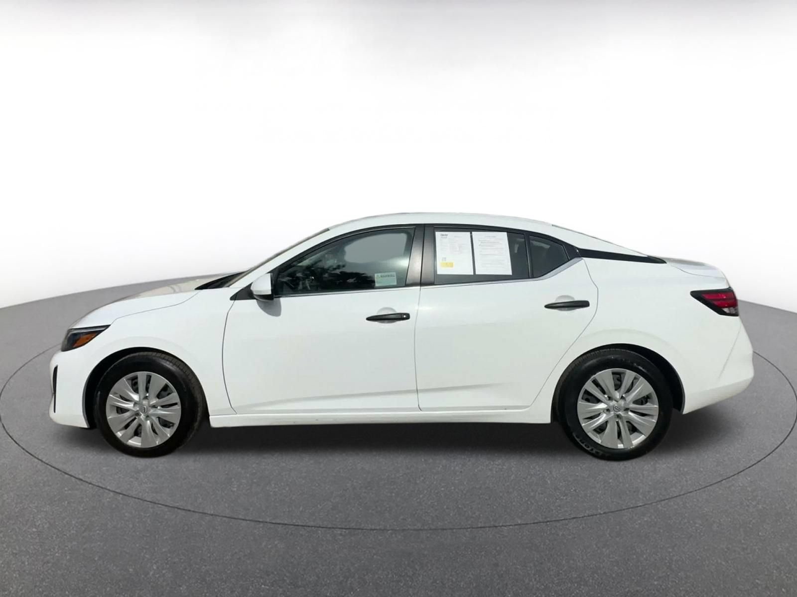Thumbnail: 2025 Nissan Sentra - 9