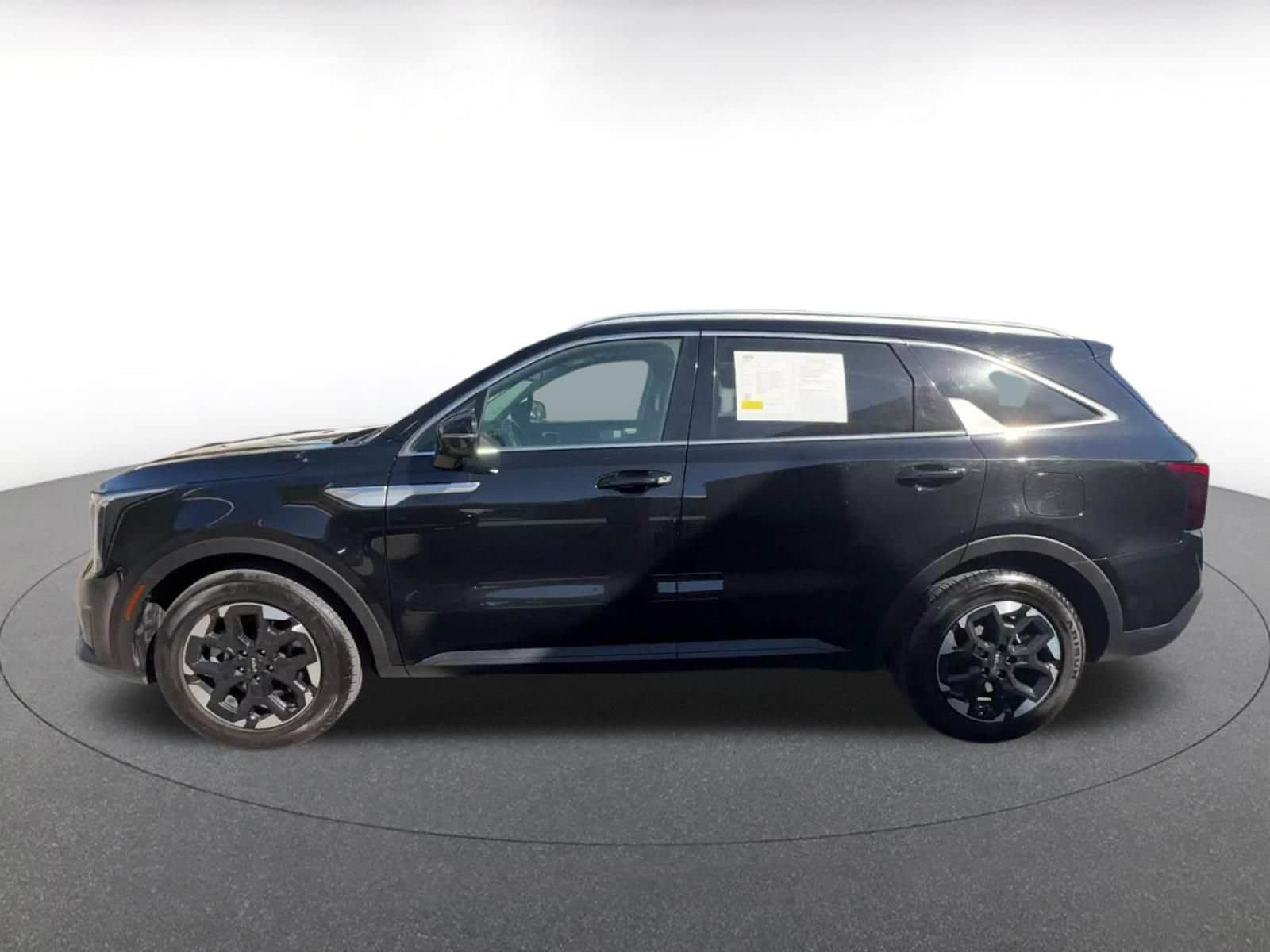 Thumbnail: 2024 Kia Sorento - 8