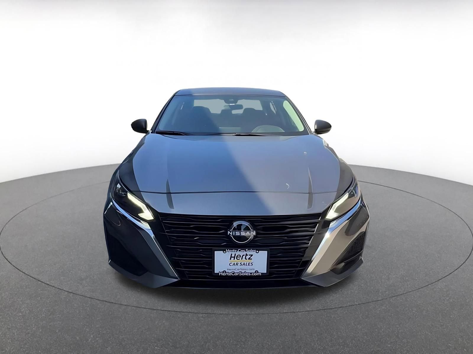 Thumbnail: 2025 Nissan Altima - 4