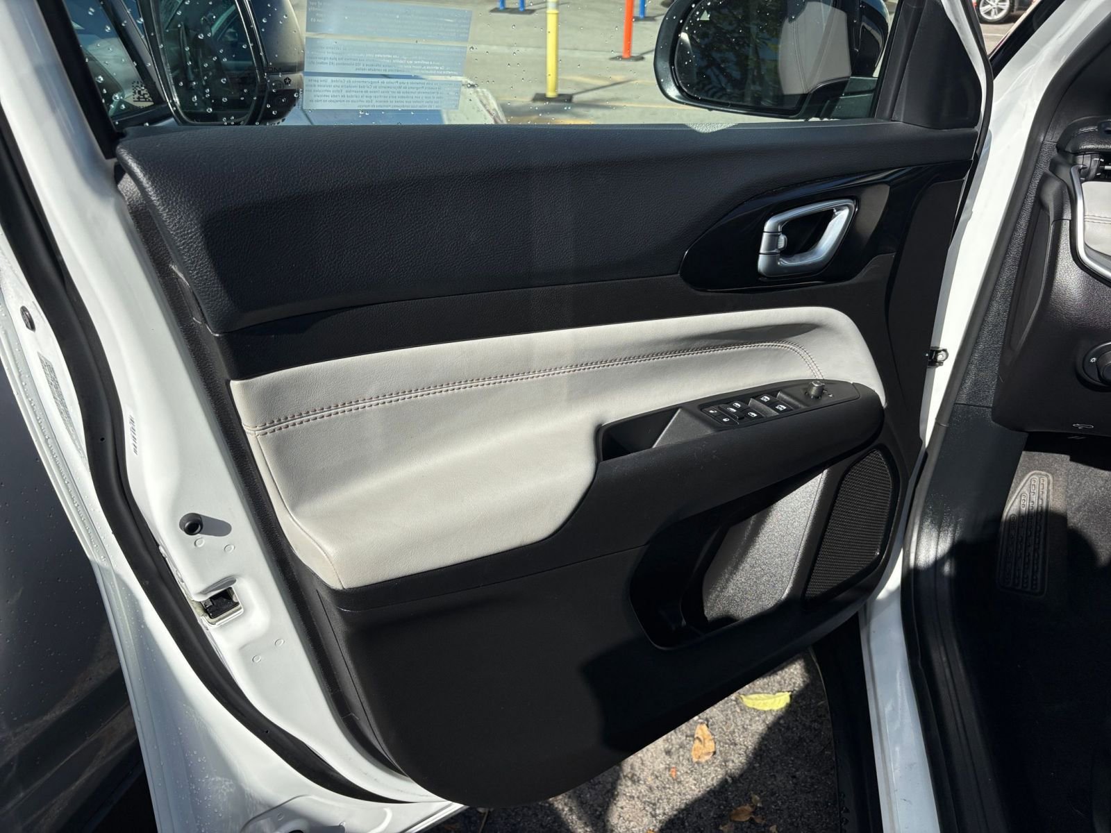 Thumbnail: 2025 Jeep Compass - 20