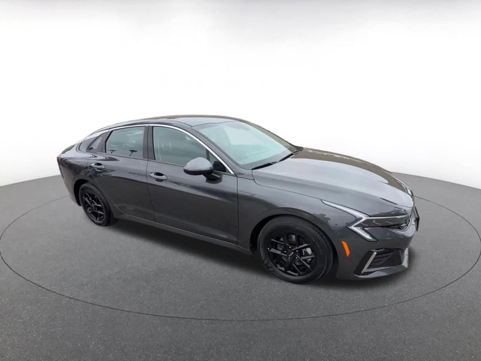 Thumbnail: 2025 Kia K5 - 2