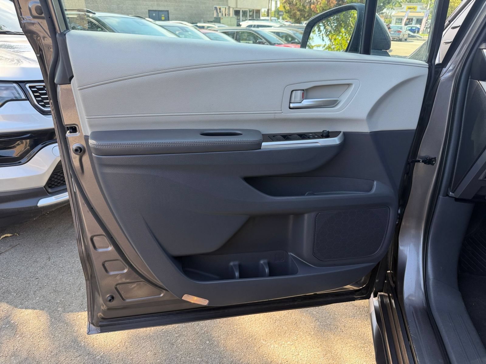 Thumbnail: 2024 Toyota Sienna - 18