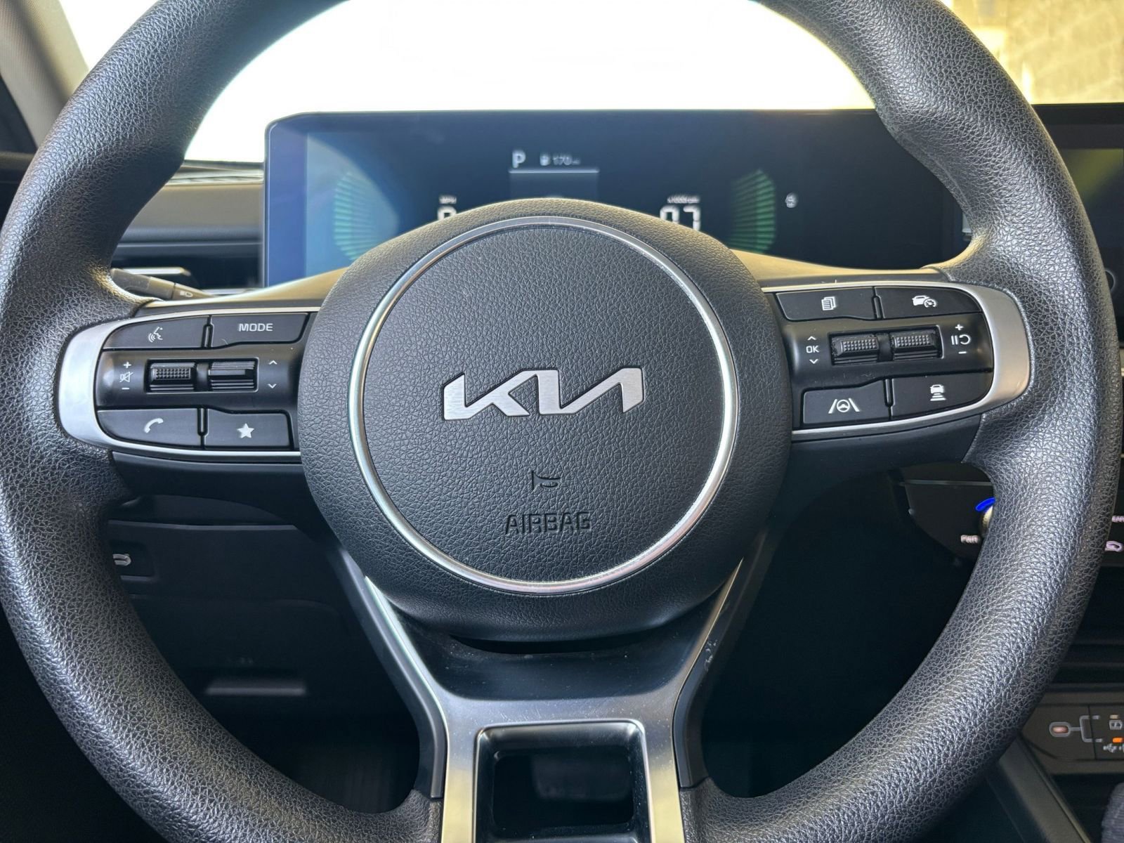 Thumbnail: 2025 Kia K5 - 28