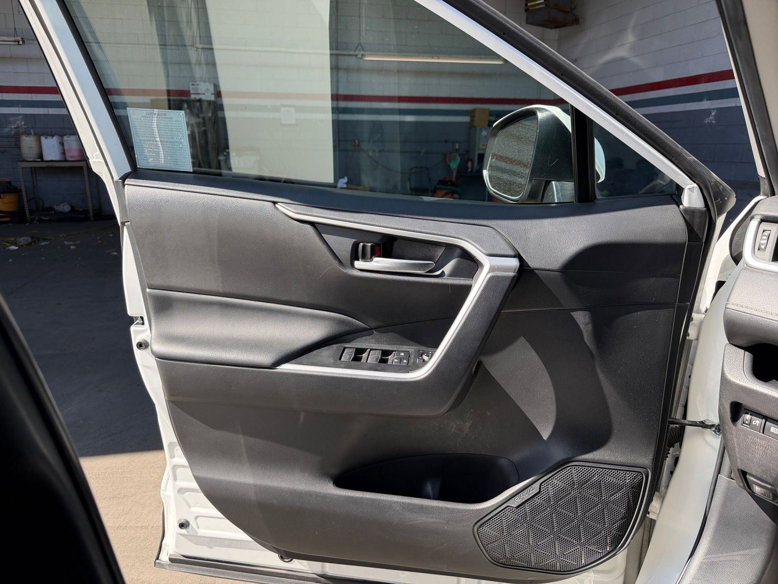 Thumbnail: 2025 Toyota RAV4 - 18