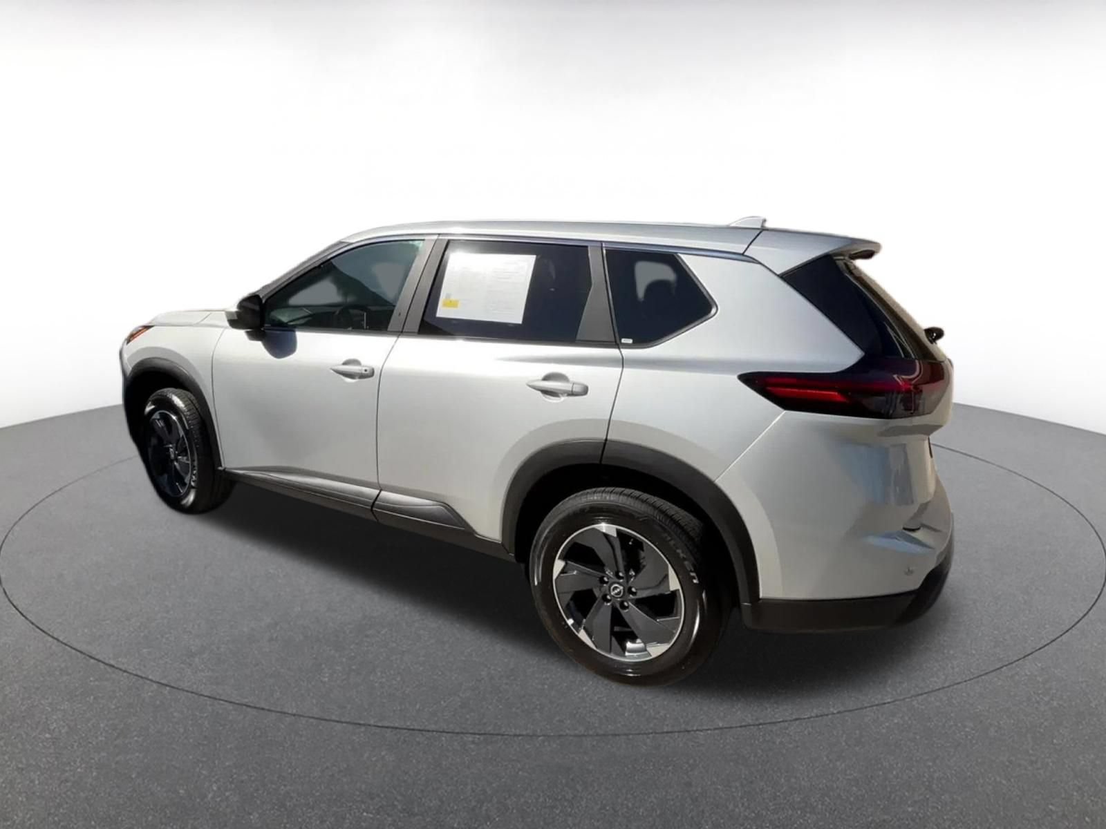 Thumbnail: 2025 Nissan Rogue - 10