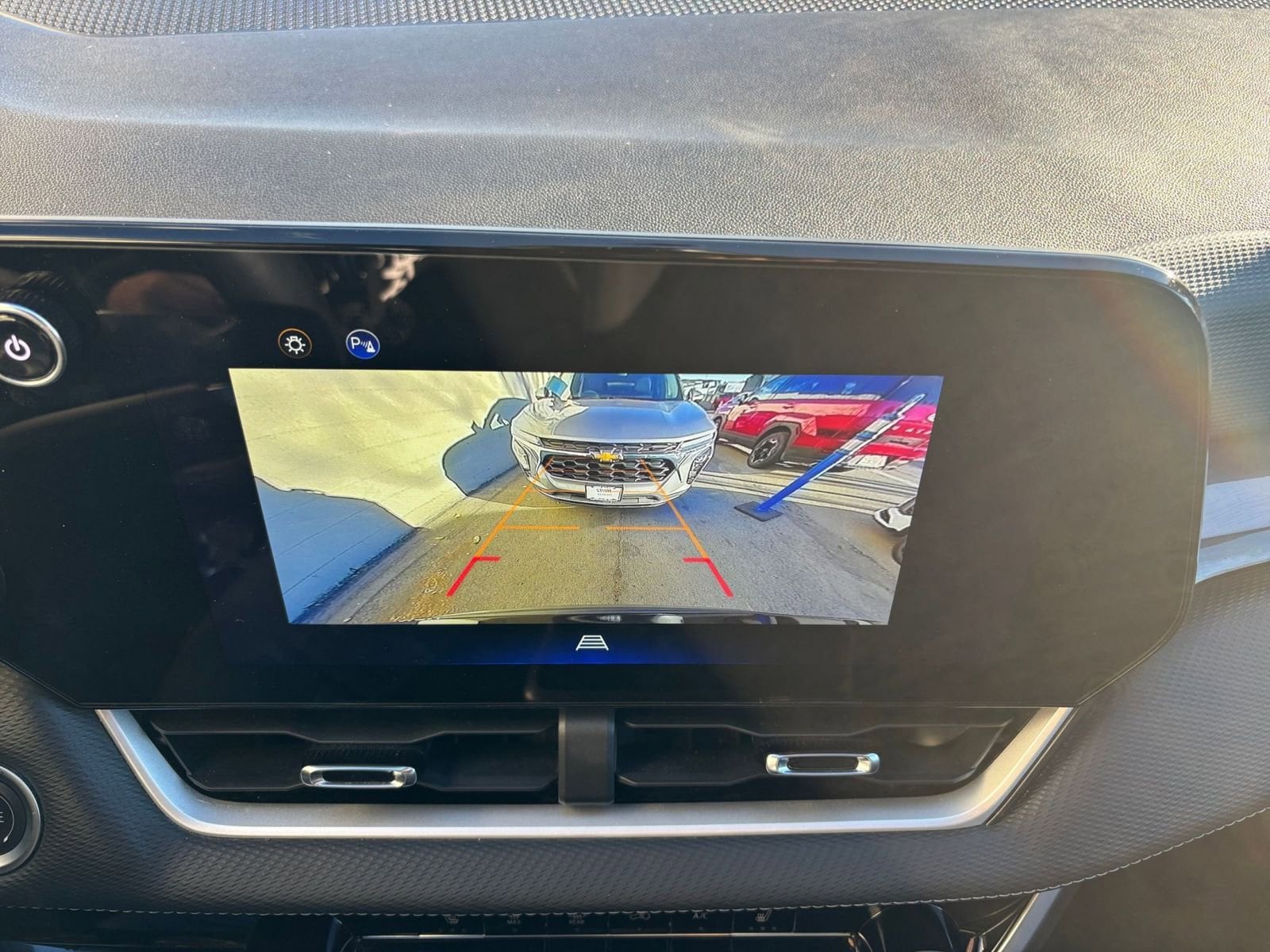 Thumbnail: 2025 Chevrolet Equinox - 17