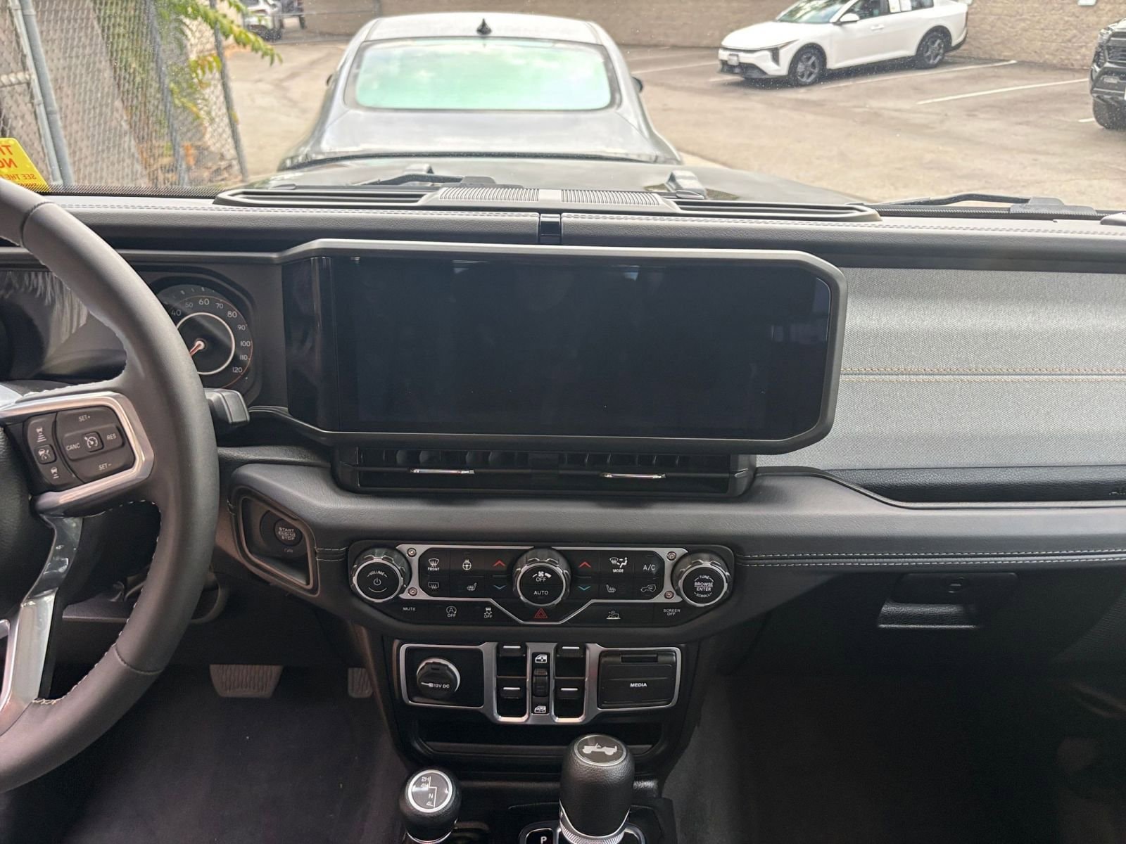 Thumbnail: 2025 Jeep Wrangler - 18