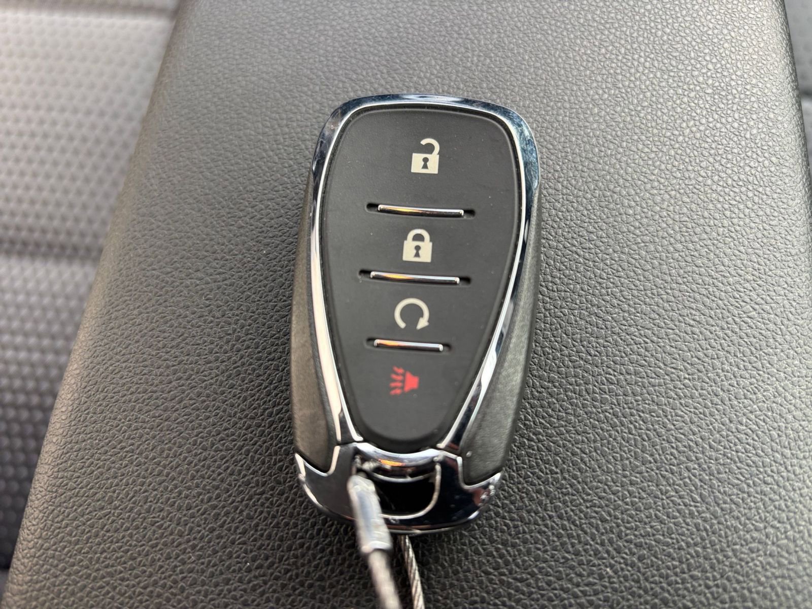 Thumbnail: 2025 Chevrolet Trax - 28