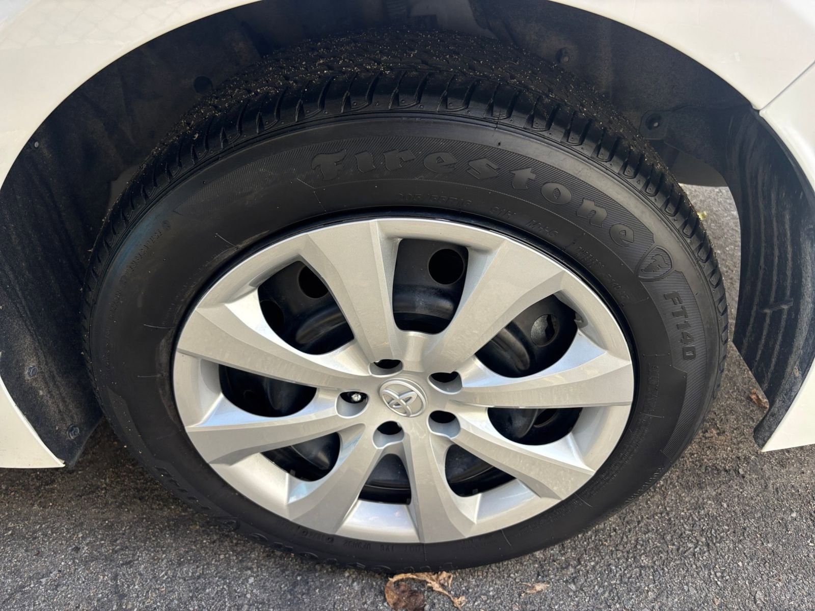 Thumbnail: 2025 Toyota Corolla - 30