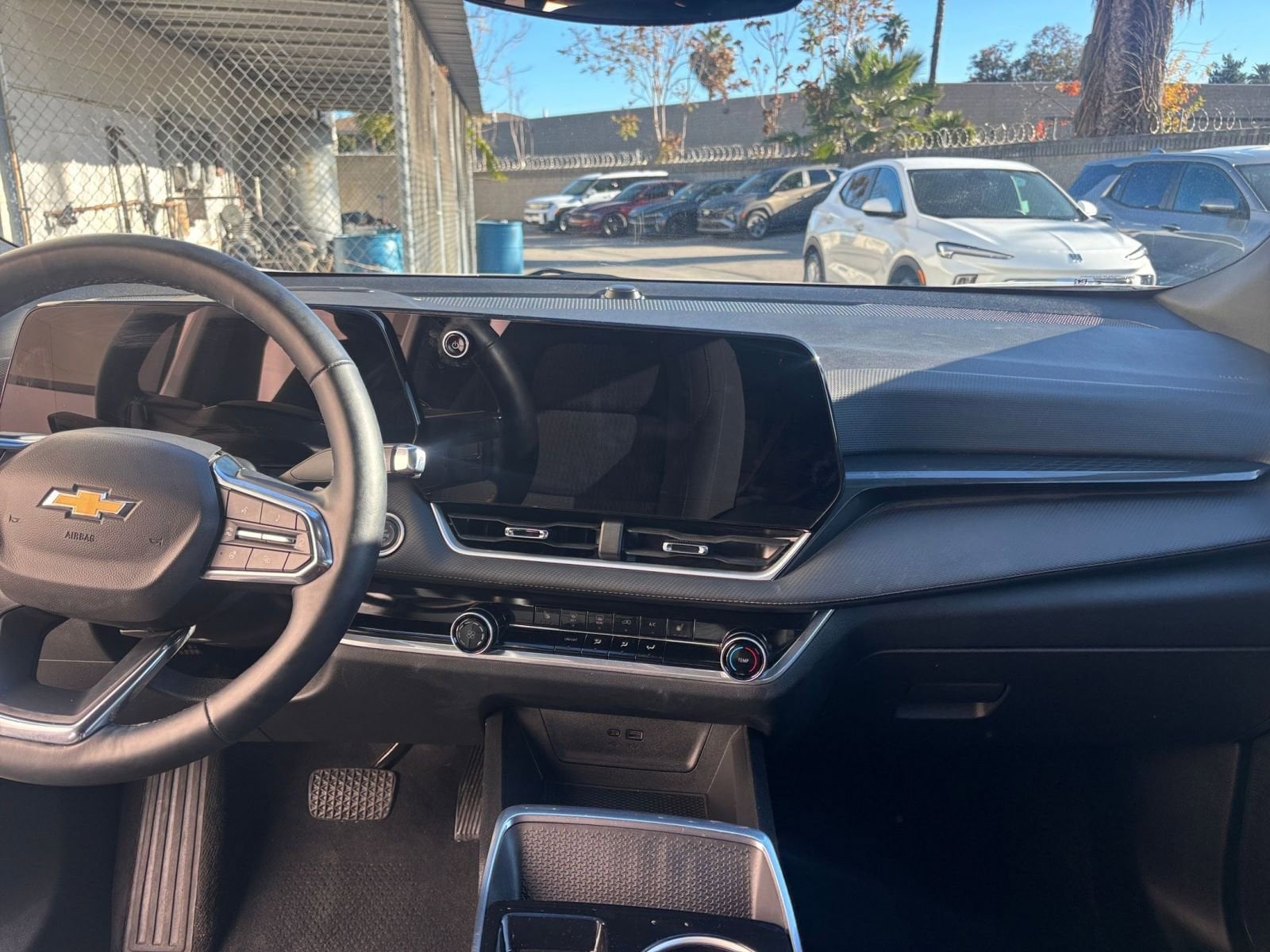 Thumbnail: 2025 Chevrolet Equinox - 18