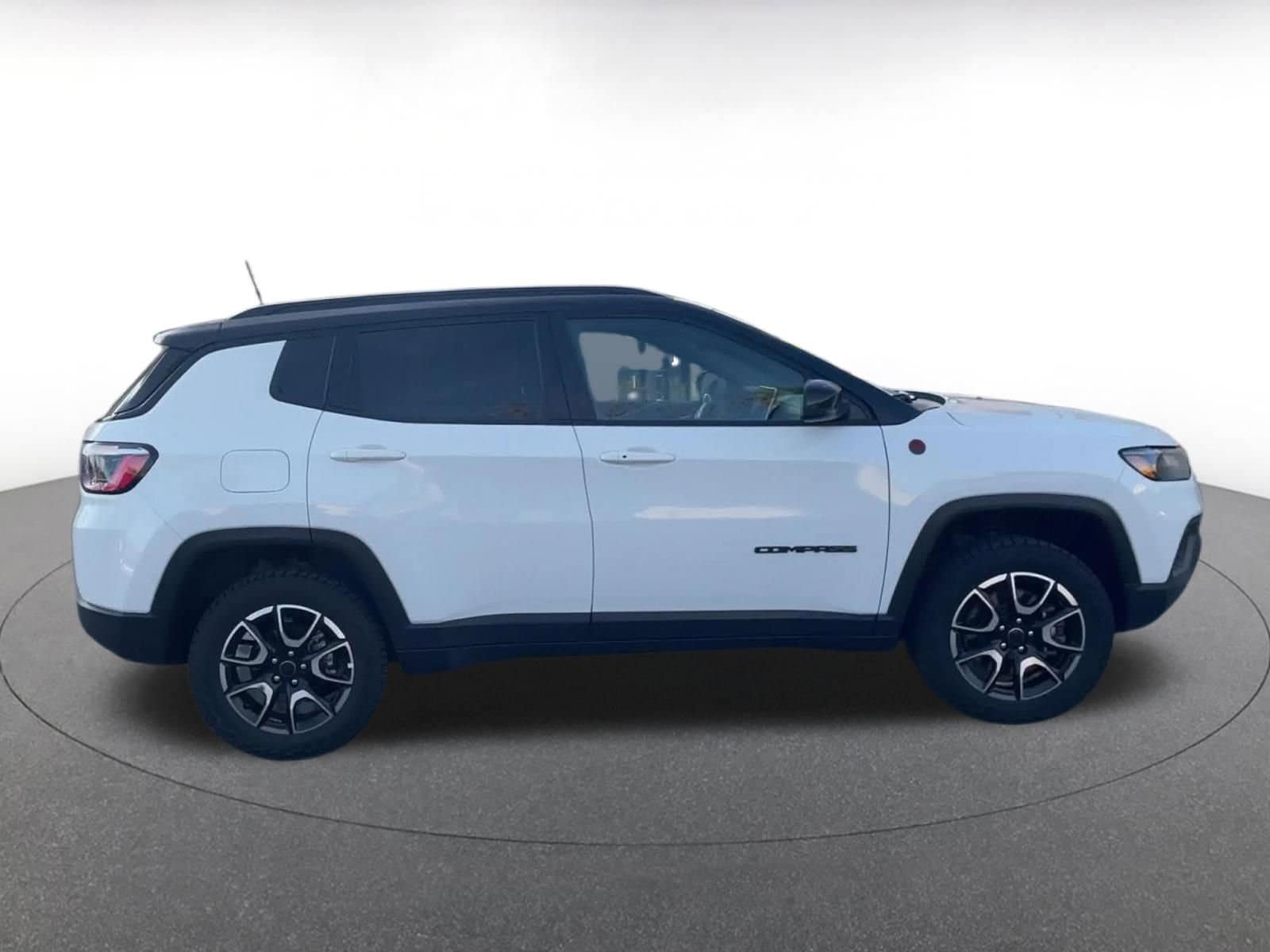 Thumbnail: 2025 Jeep Compass - 16