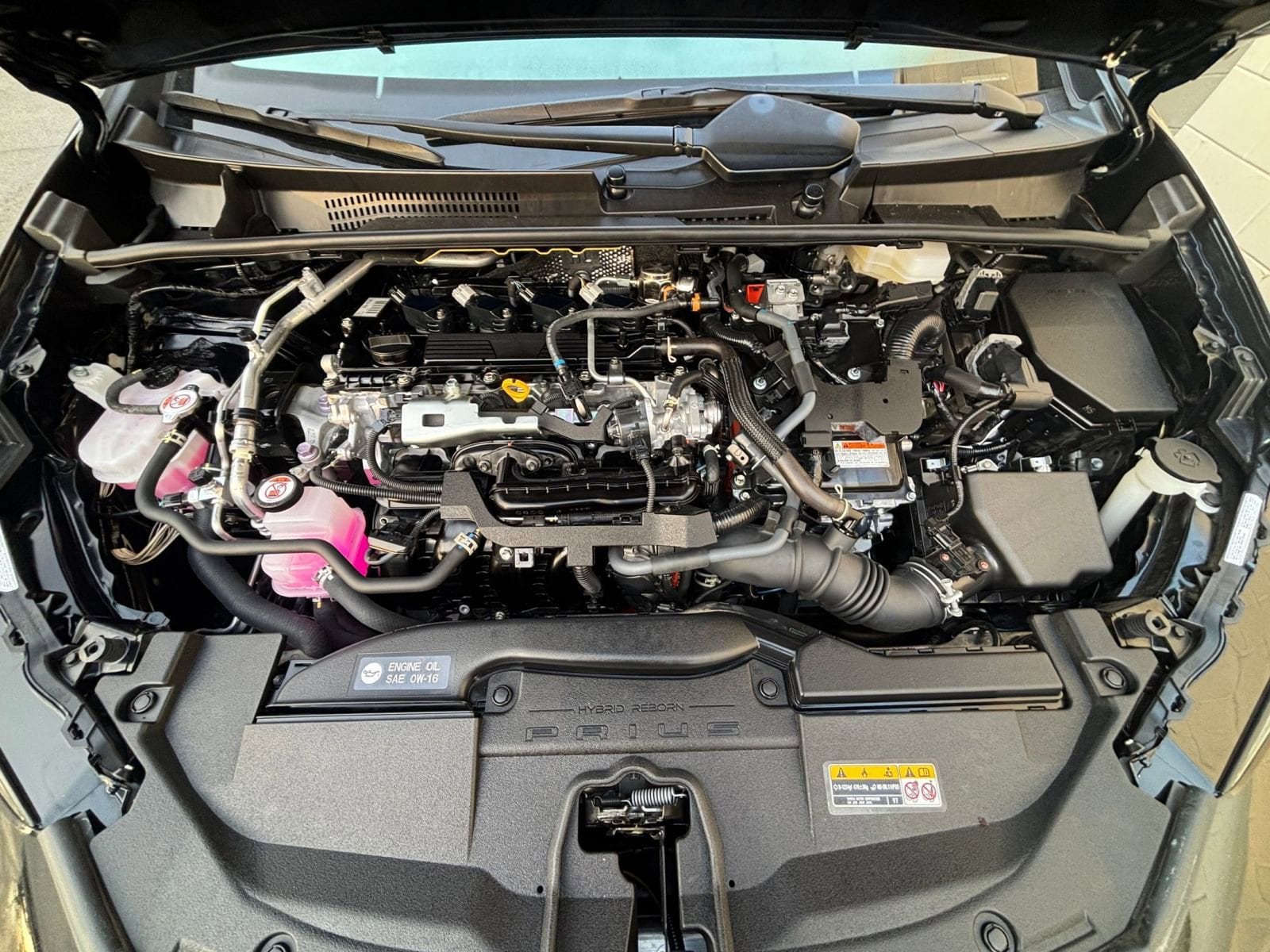 Thumbnail: 2025 Toyota Prius - 33