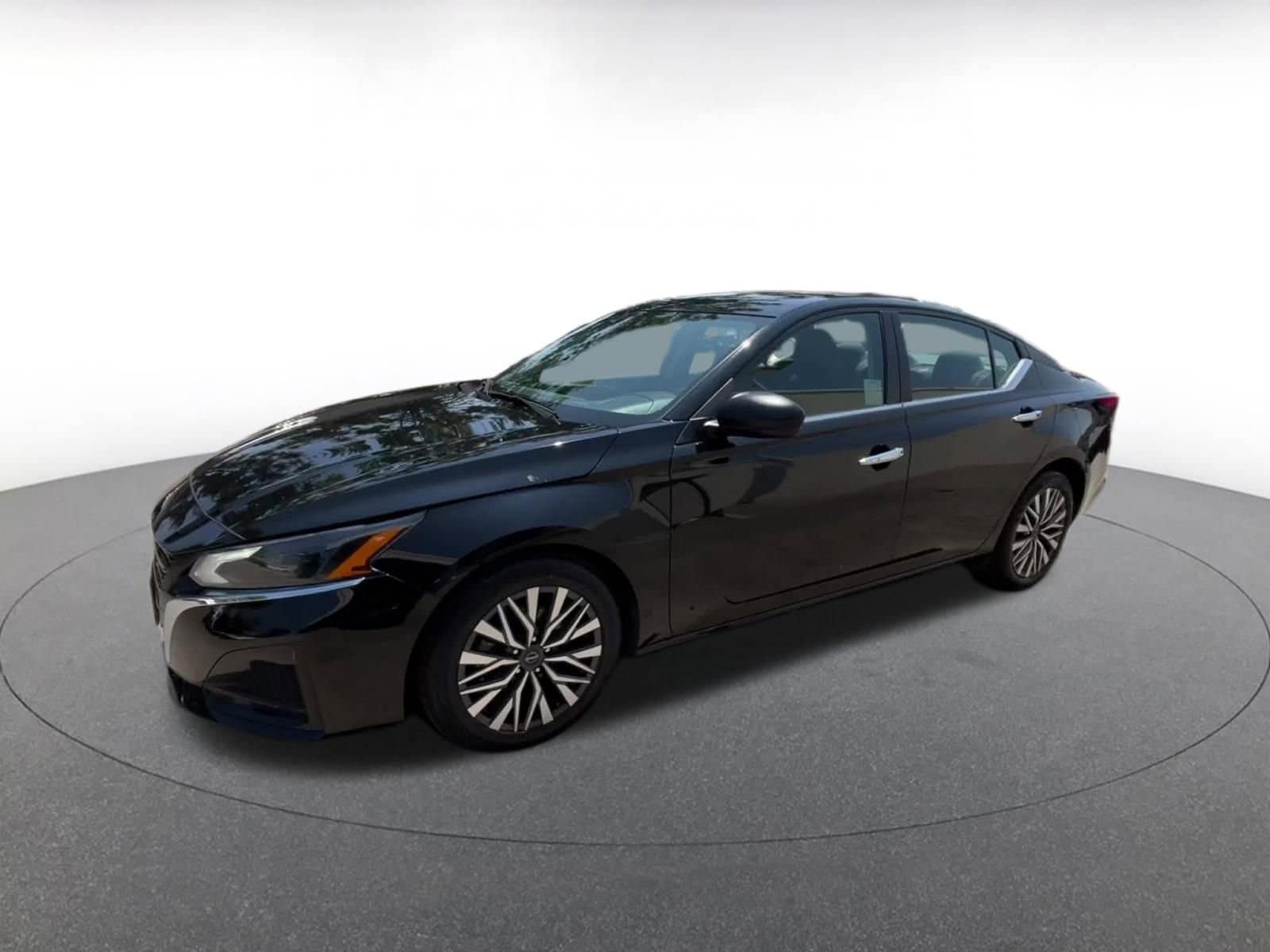 Thumbnail: 2024 Nissan Altima - 8