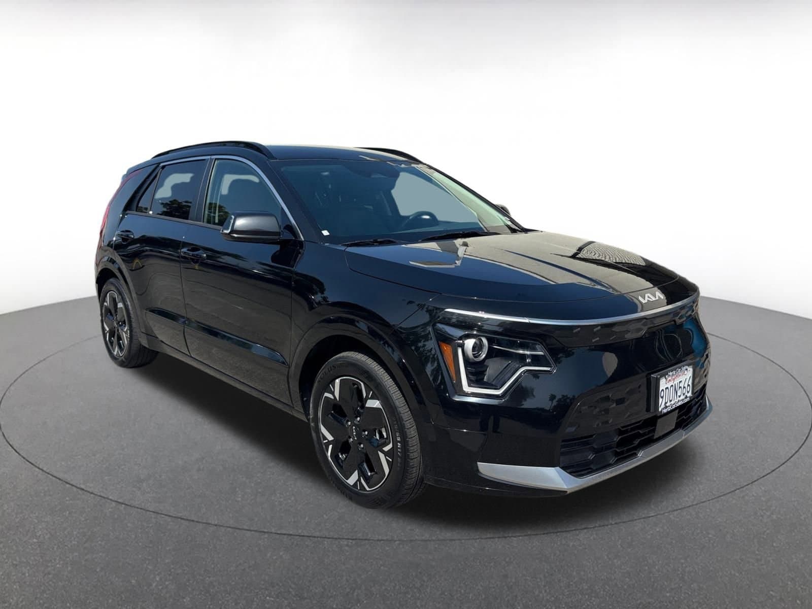 Thumbnail: 2023 Kia Niro - 1