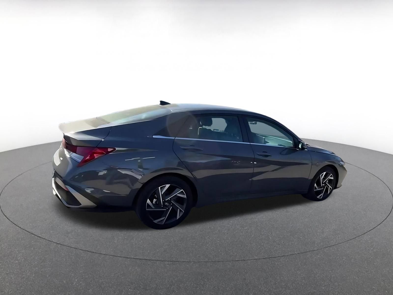 Thumbnail: 2025 Hyundai Elantra - 14