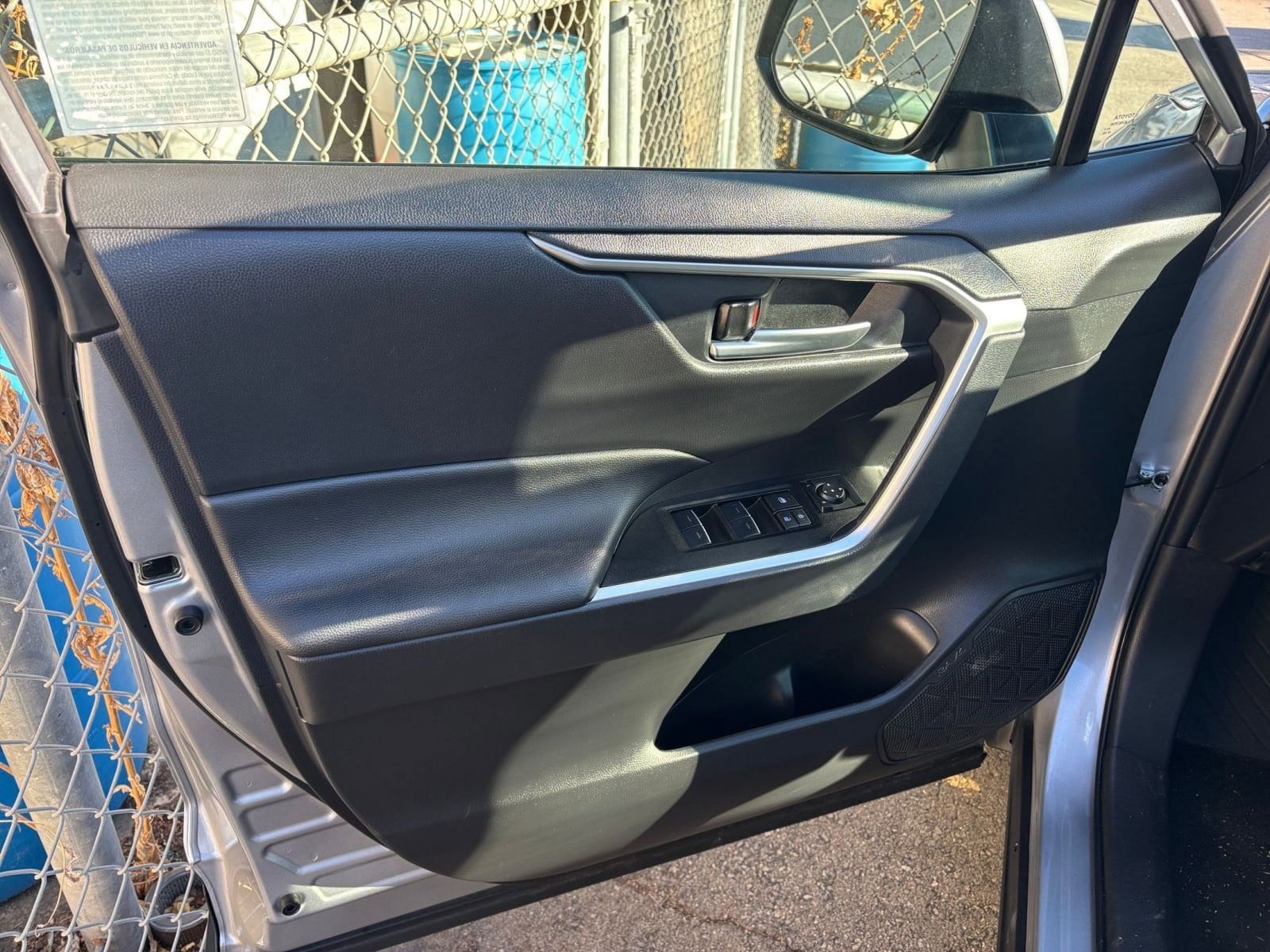 Thumbnail: 2025 Toyota RAV4 - 20