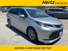 2023 Toyota Sienna XLE -
                Riverside, CA