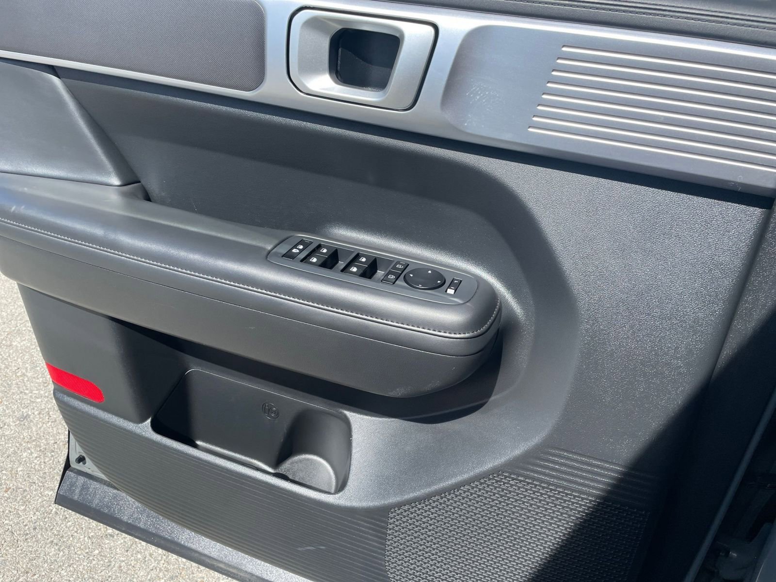 Thumbnail: 2025 Hyundai Santa Fe - 18