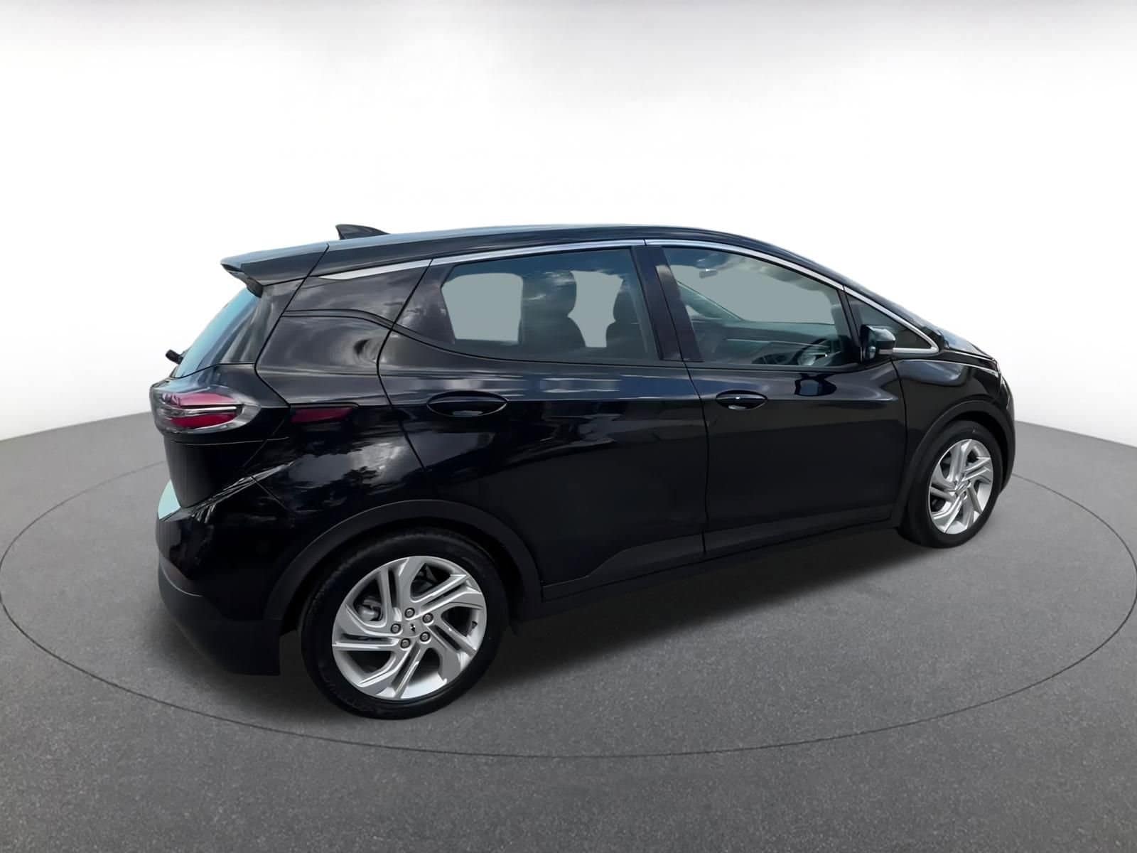 Thumbnail: 2023 Chevrolet Bolt EV - 14