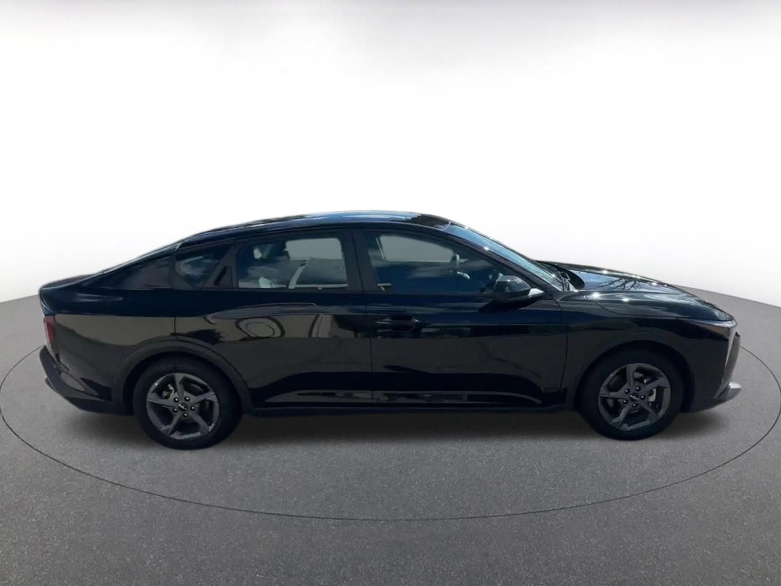 Thumbnail: 2025 Kia K4 - 16