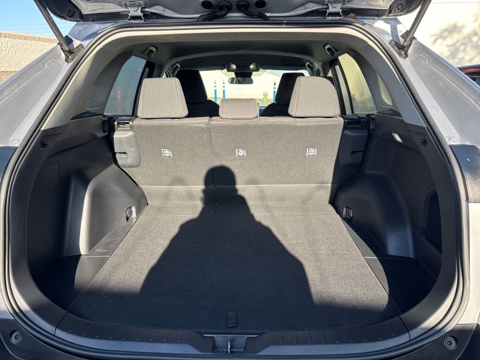 Thumbnail: 2025 Toyota RAV4 - 31