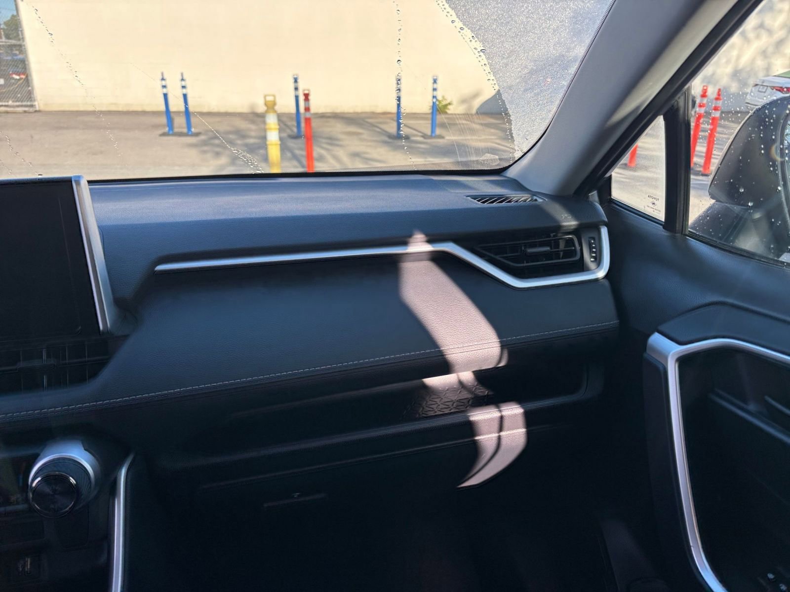 Thumbnail: 2025 Toyota RAV4 - 35