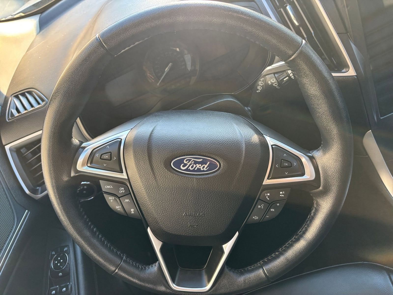Thumbnail: 2023 Ford Edge - 28