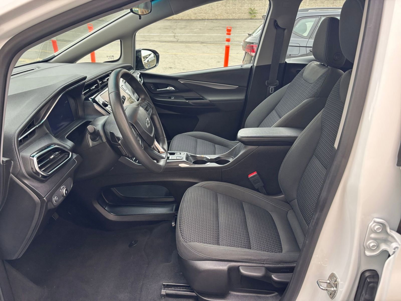 Thumbnail: 2023 Chevrolet Bolt EV - 31