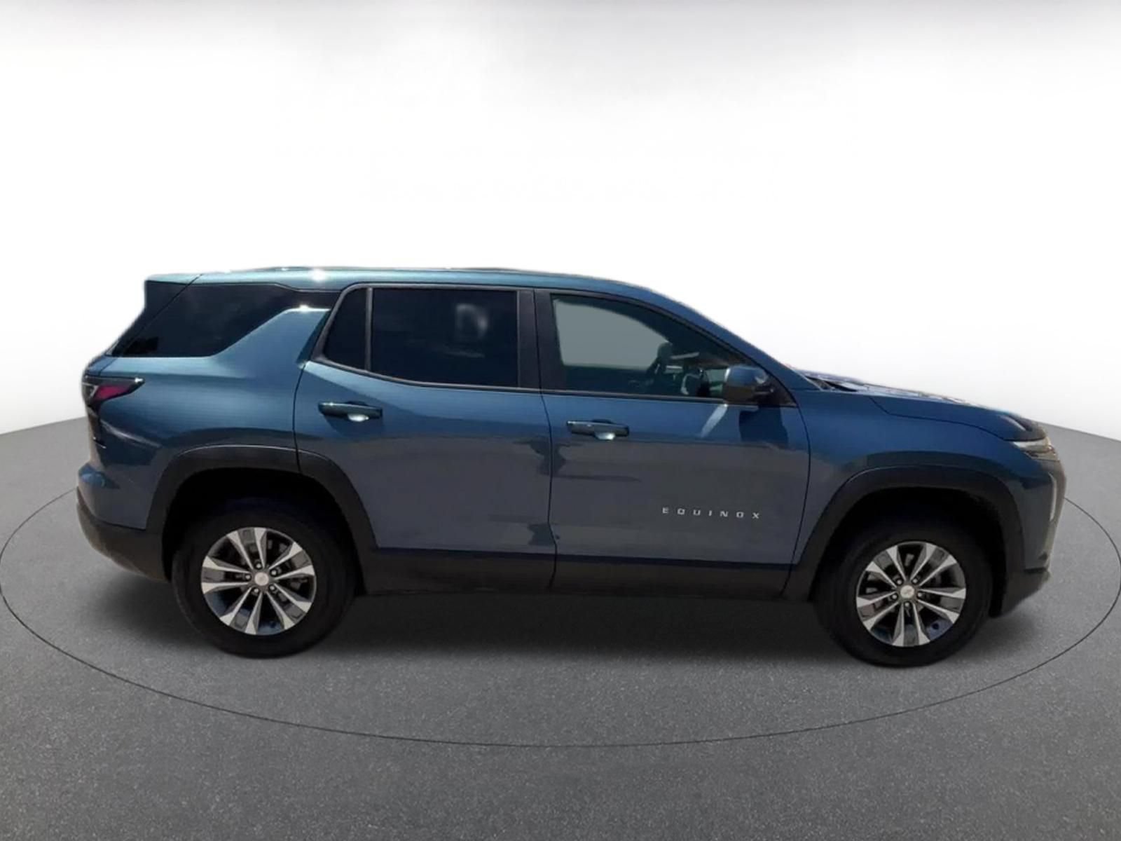 Thumbnail: 2025 Chevrolet Equinox - 16