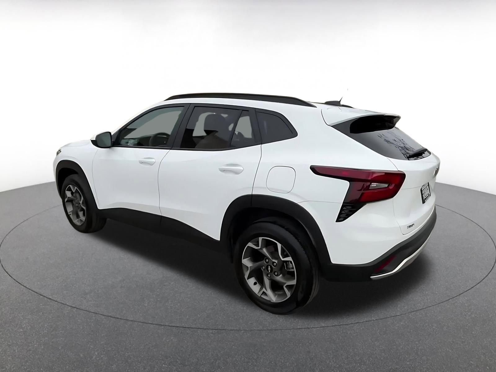 Thumbnail: 2025 Chevrolet Trax - 10